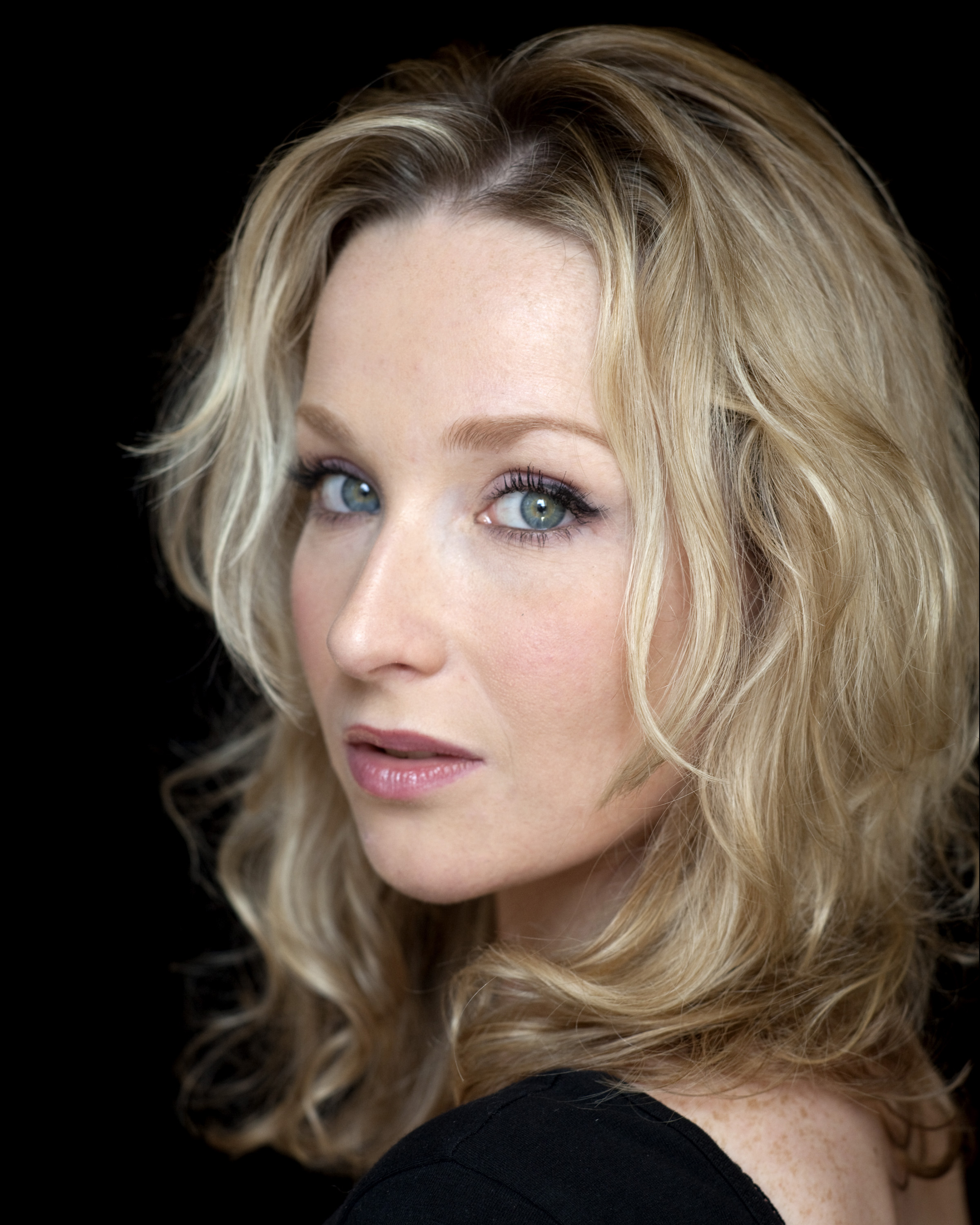 actor Amy Beth Hayes large photo