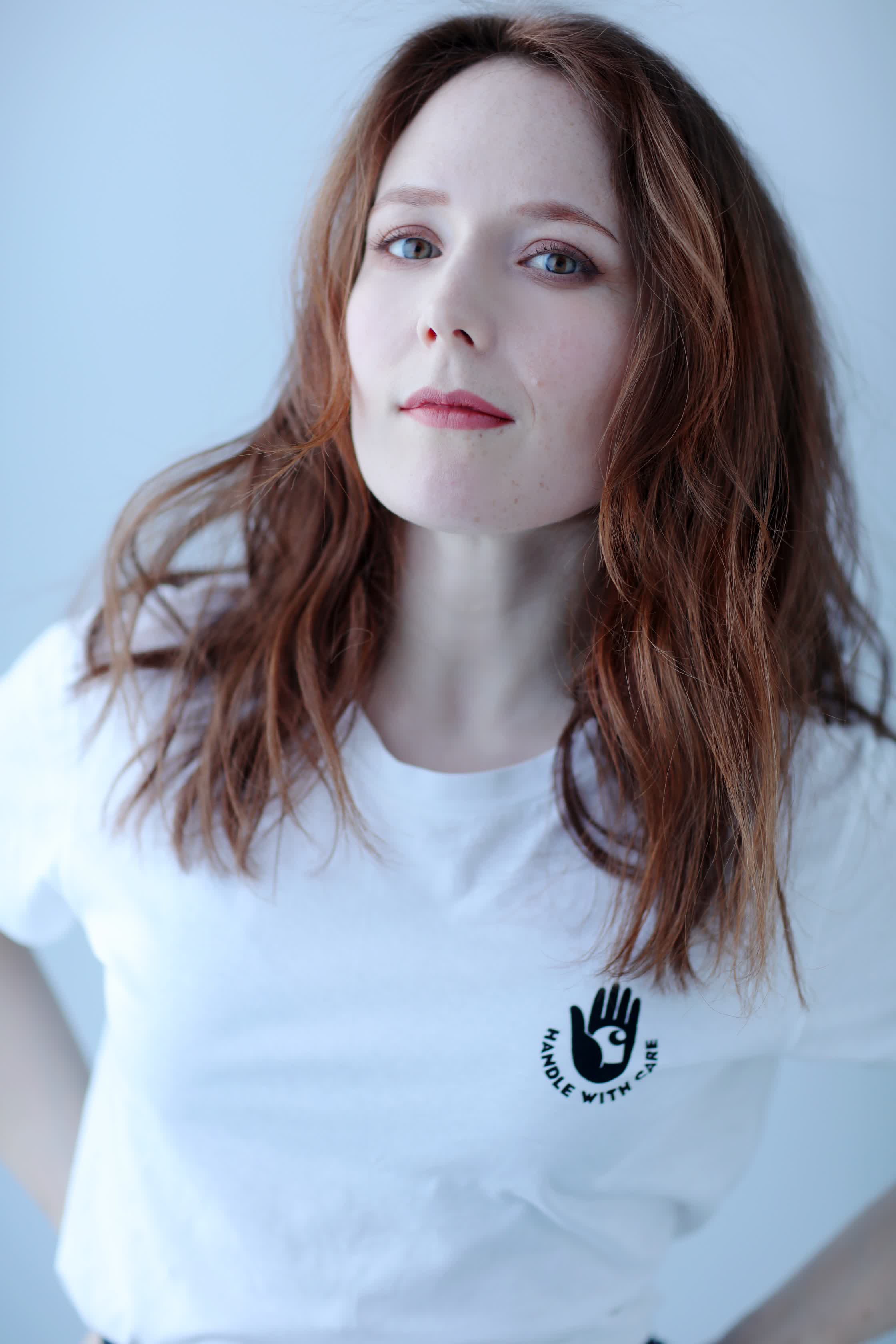 actor Freya Parker large photo