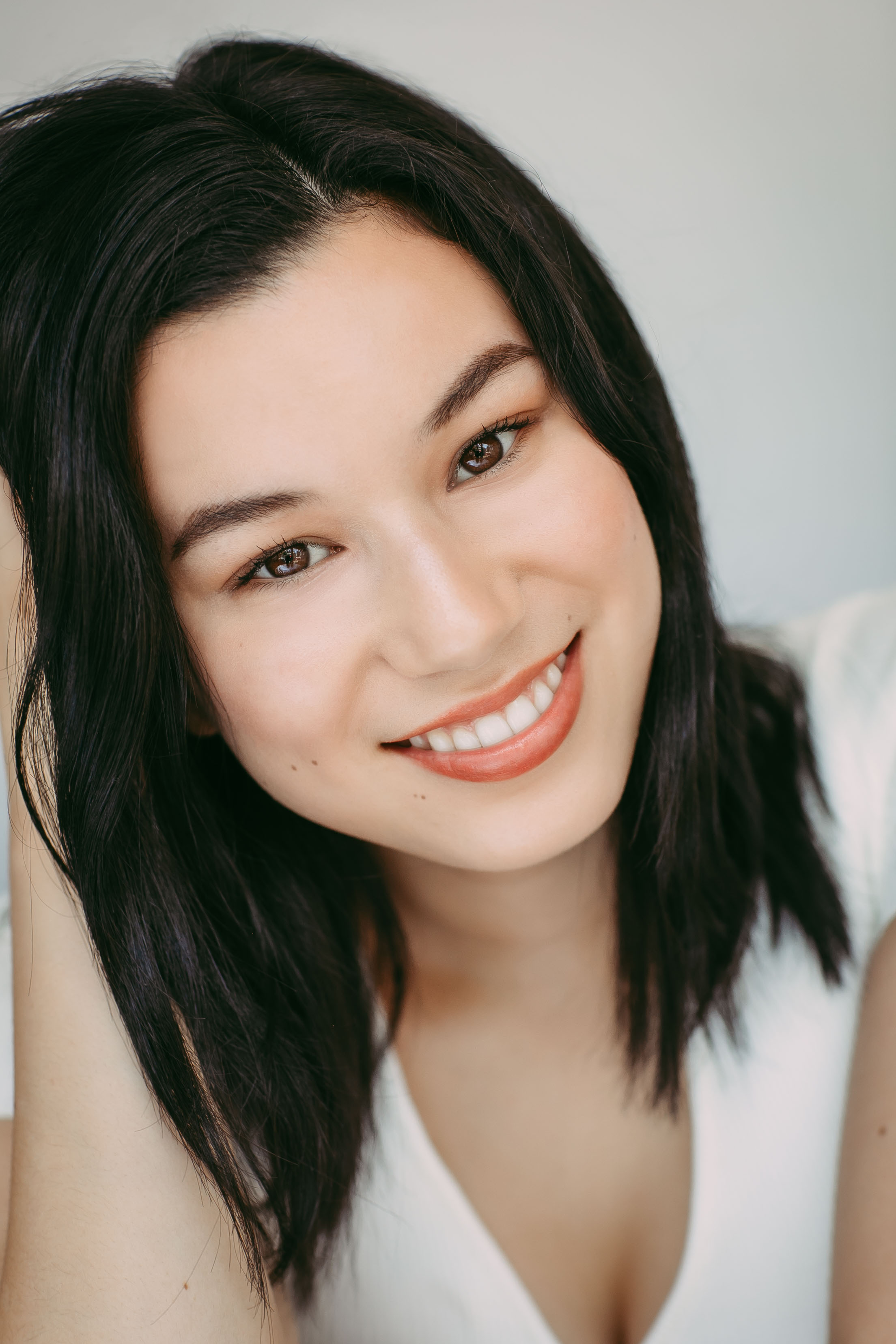 actor Mya Lowe large photo