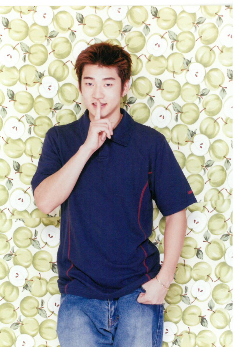 actor Yoon Kyesang large photo