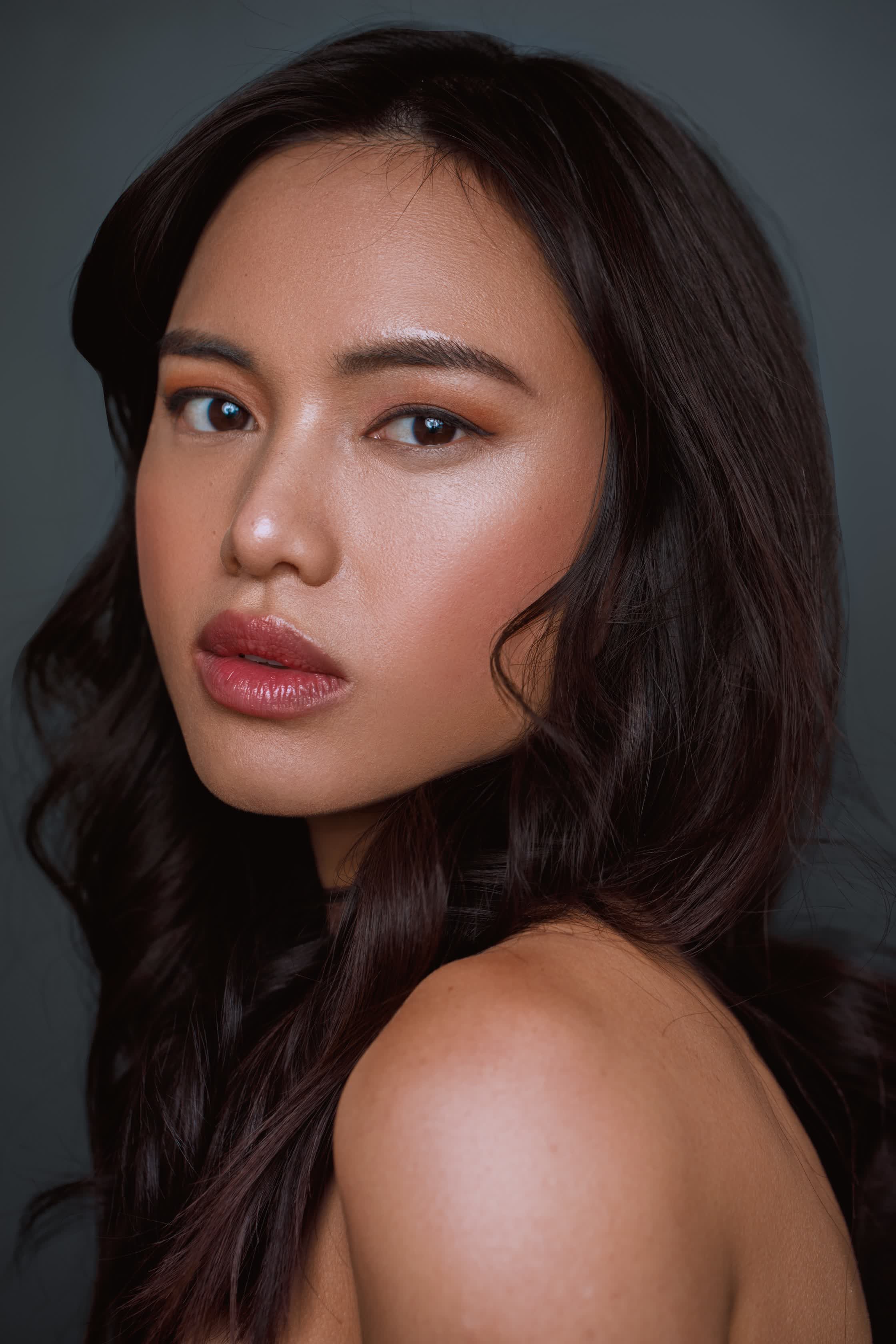 actor Kayli Tran large photo