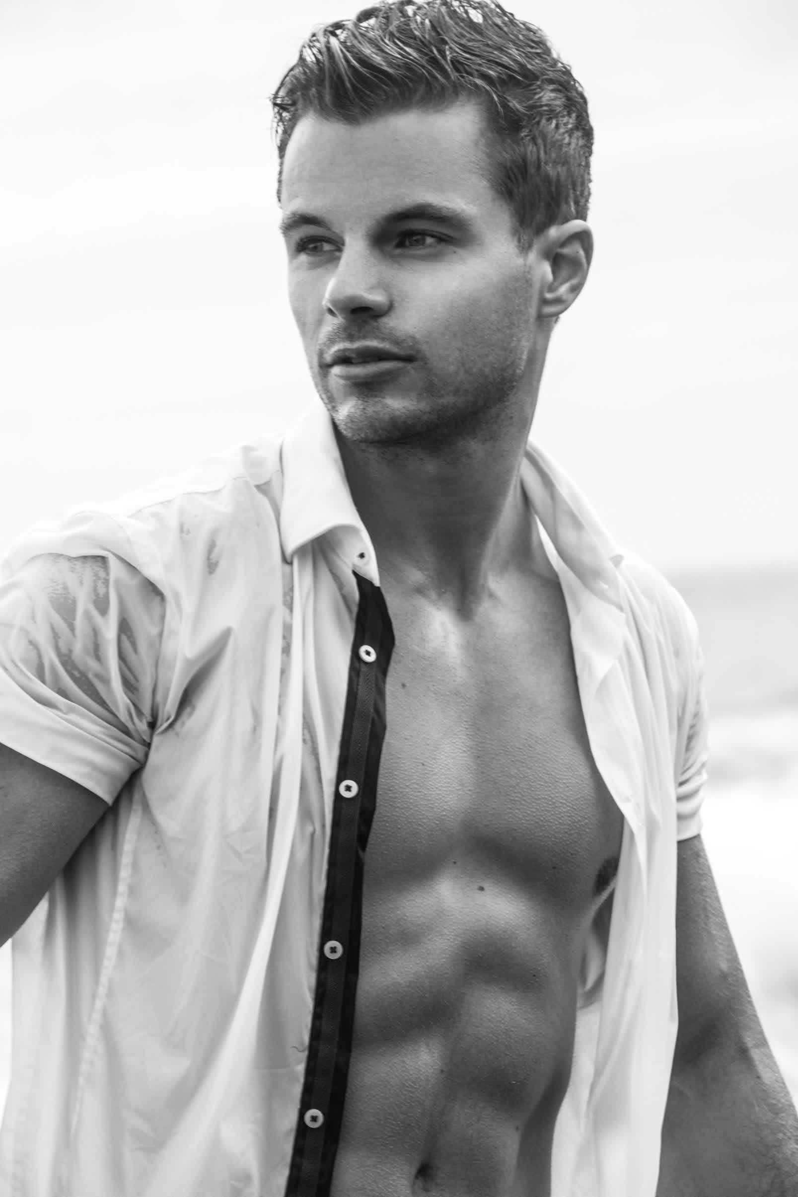 actor James Nitti large photo