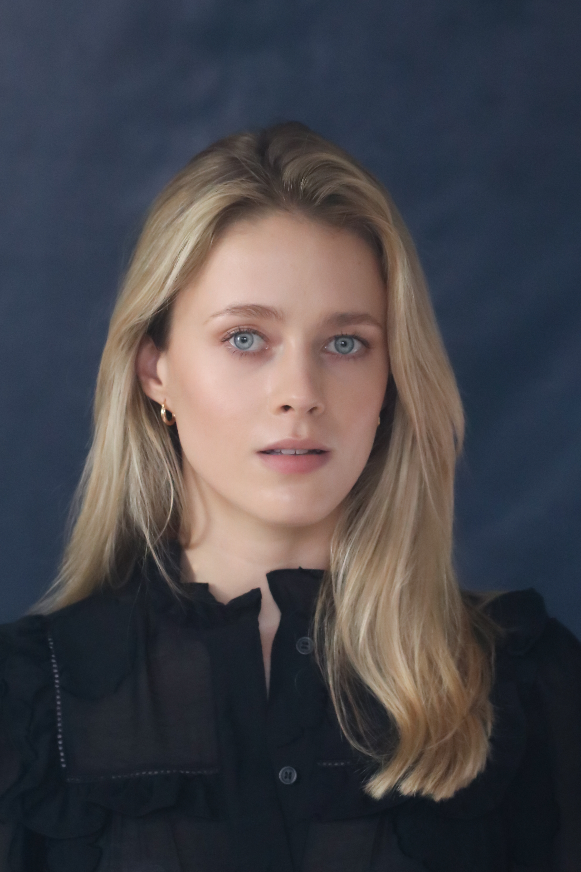 actor Lily Dodsworth-Evans large photo