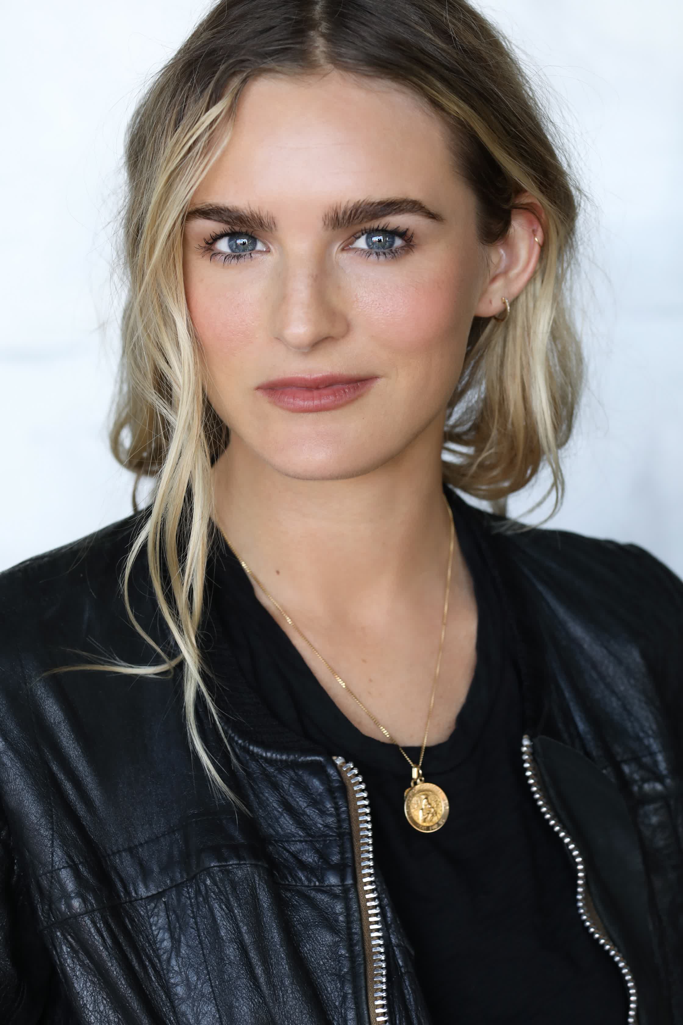 actor Nathalie Love large photo