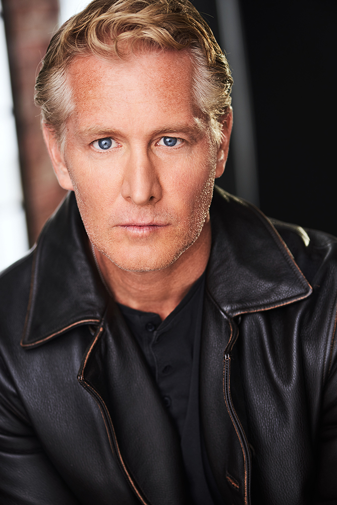 actor Stephen O'Mahoney large photo