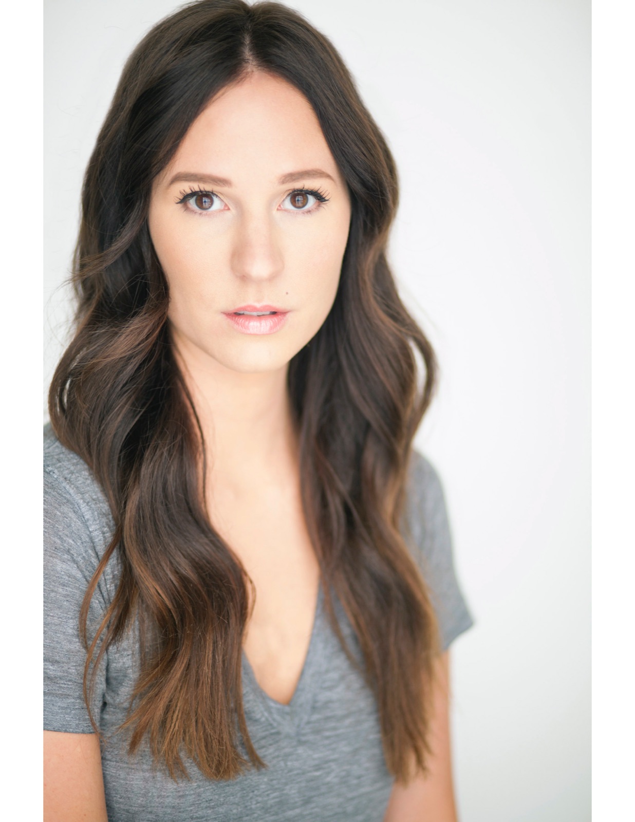 actor Annie Kearney large photo