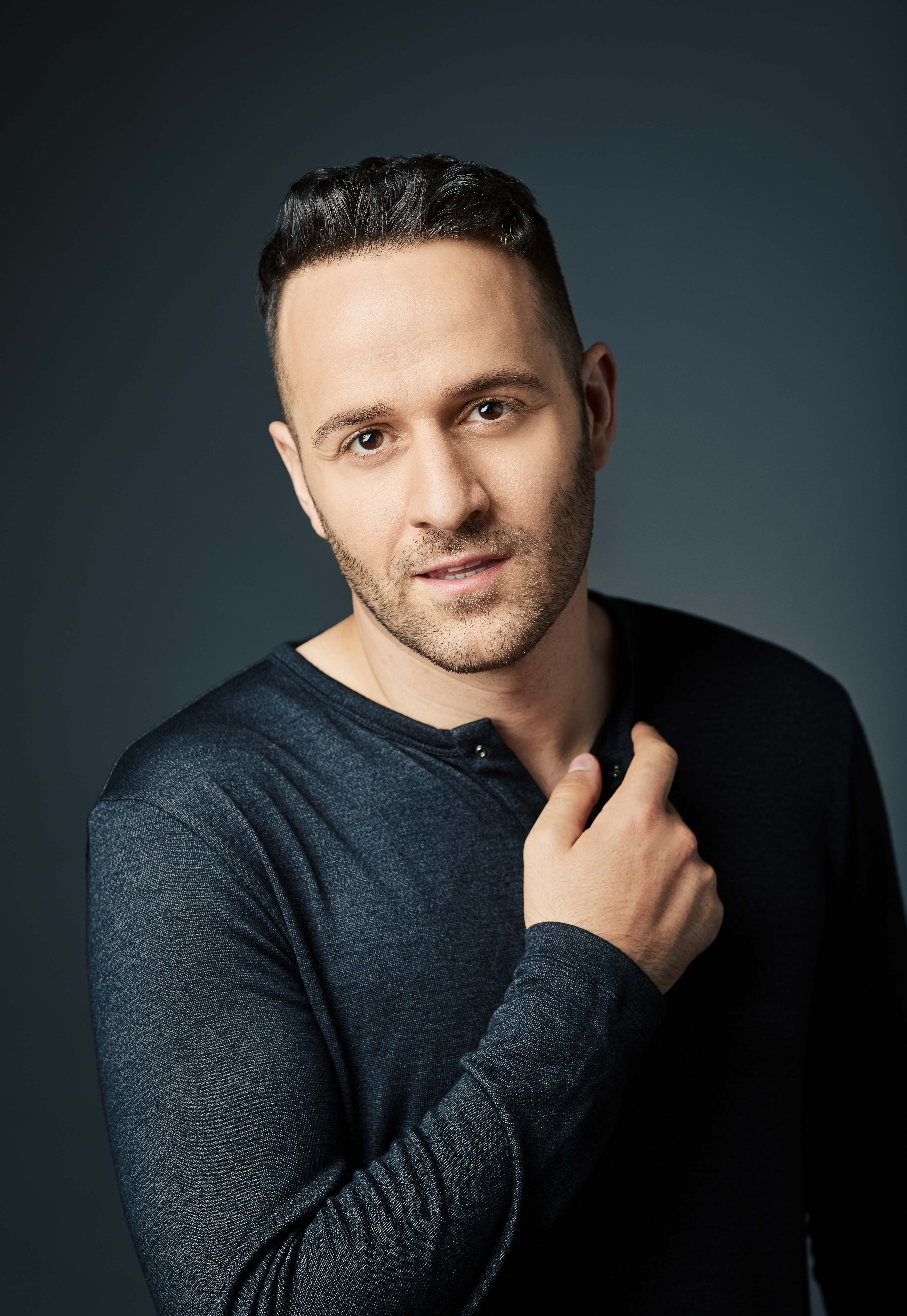 actor Jonathan Maxwell Silver large photo