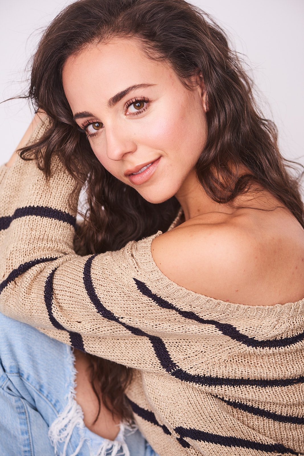 actor Skye Coyne large photo