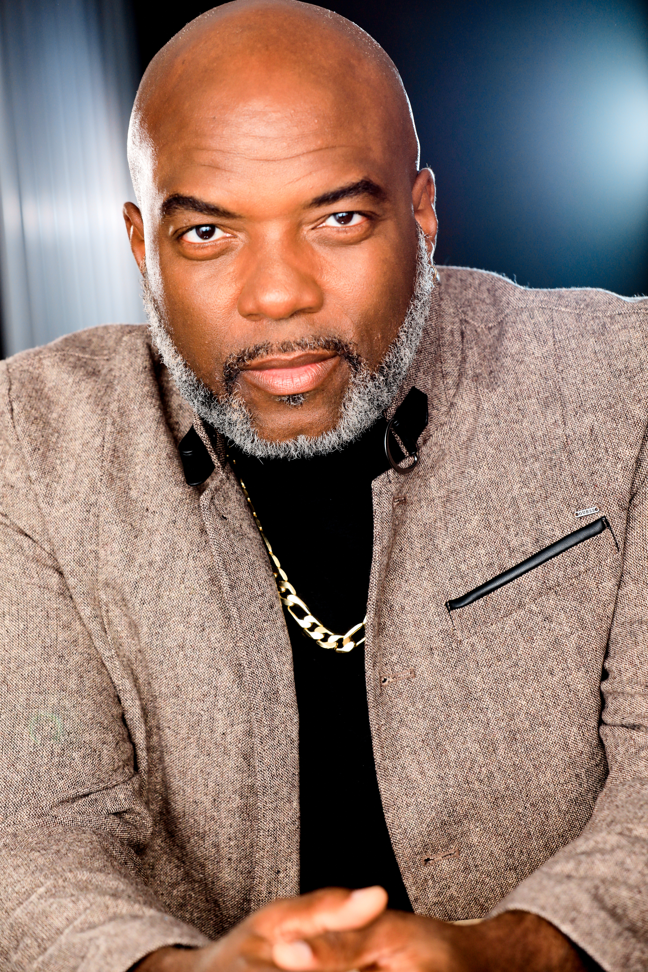 actor James Troup large photo