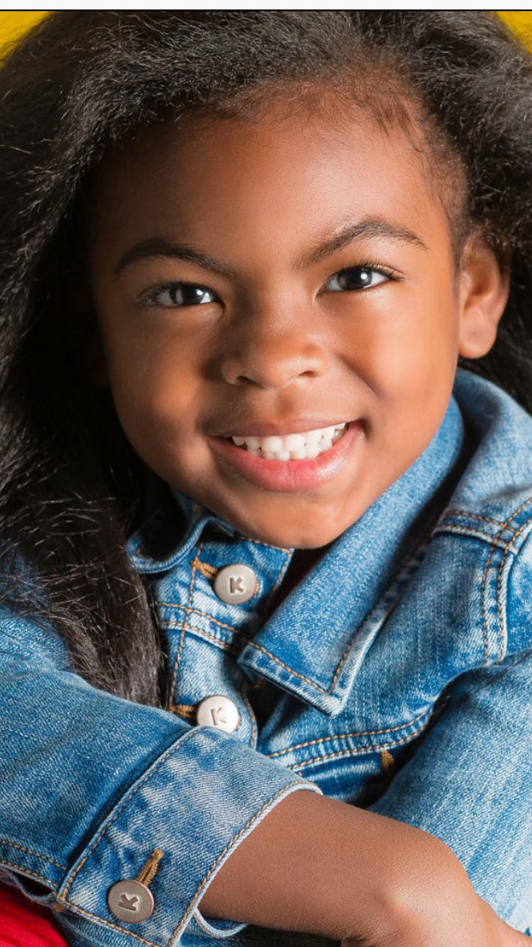 actor Zoë Calloway large photo