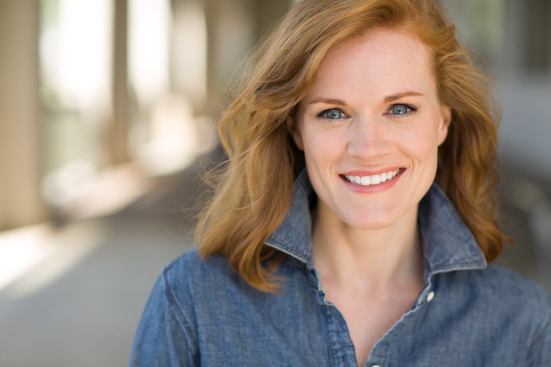 actor Hannah Tinker large photo