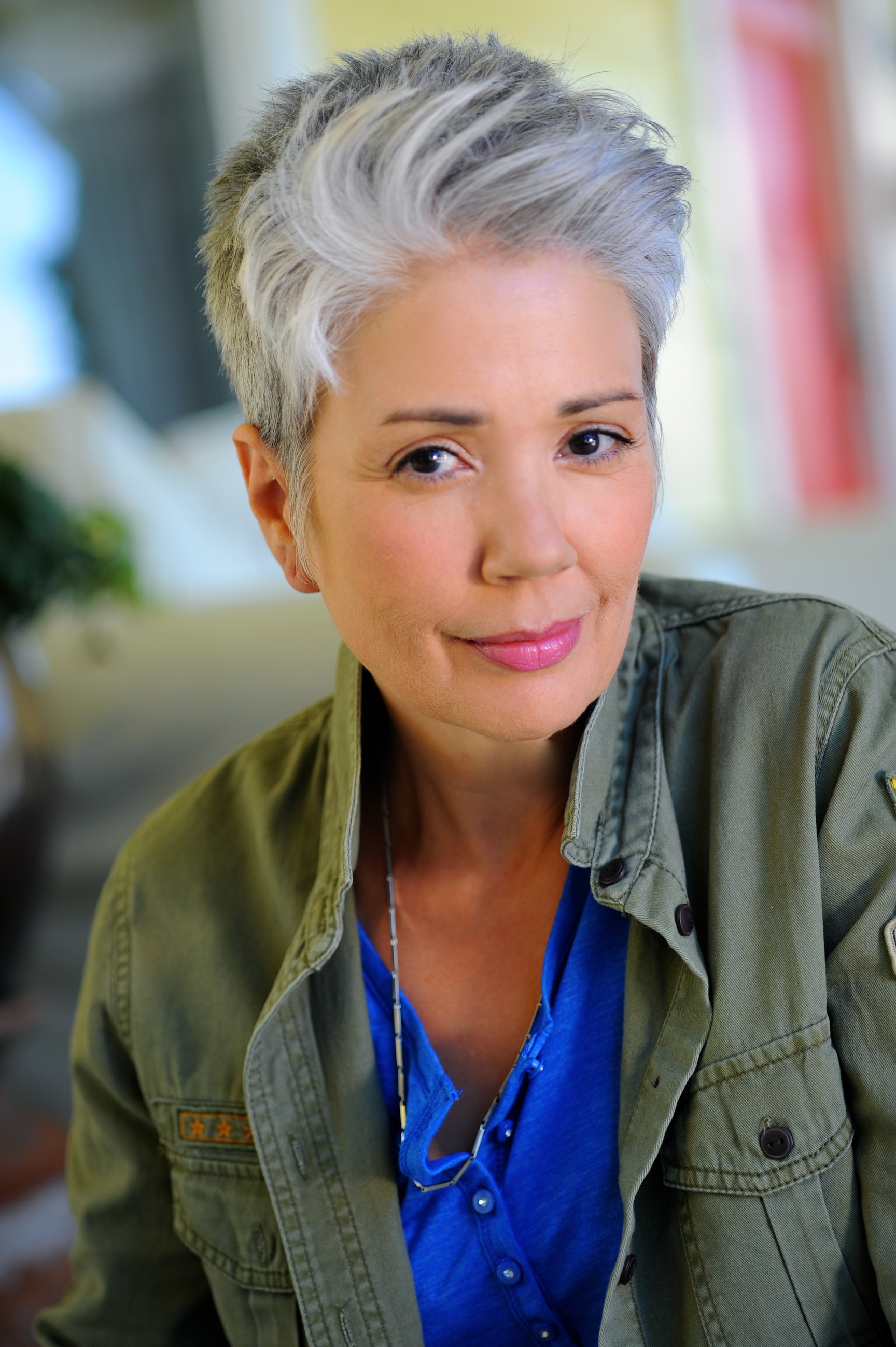 actor Elise Santora large photo