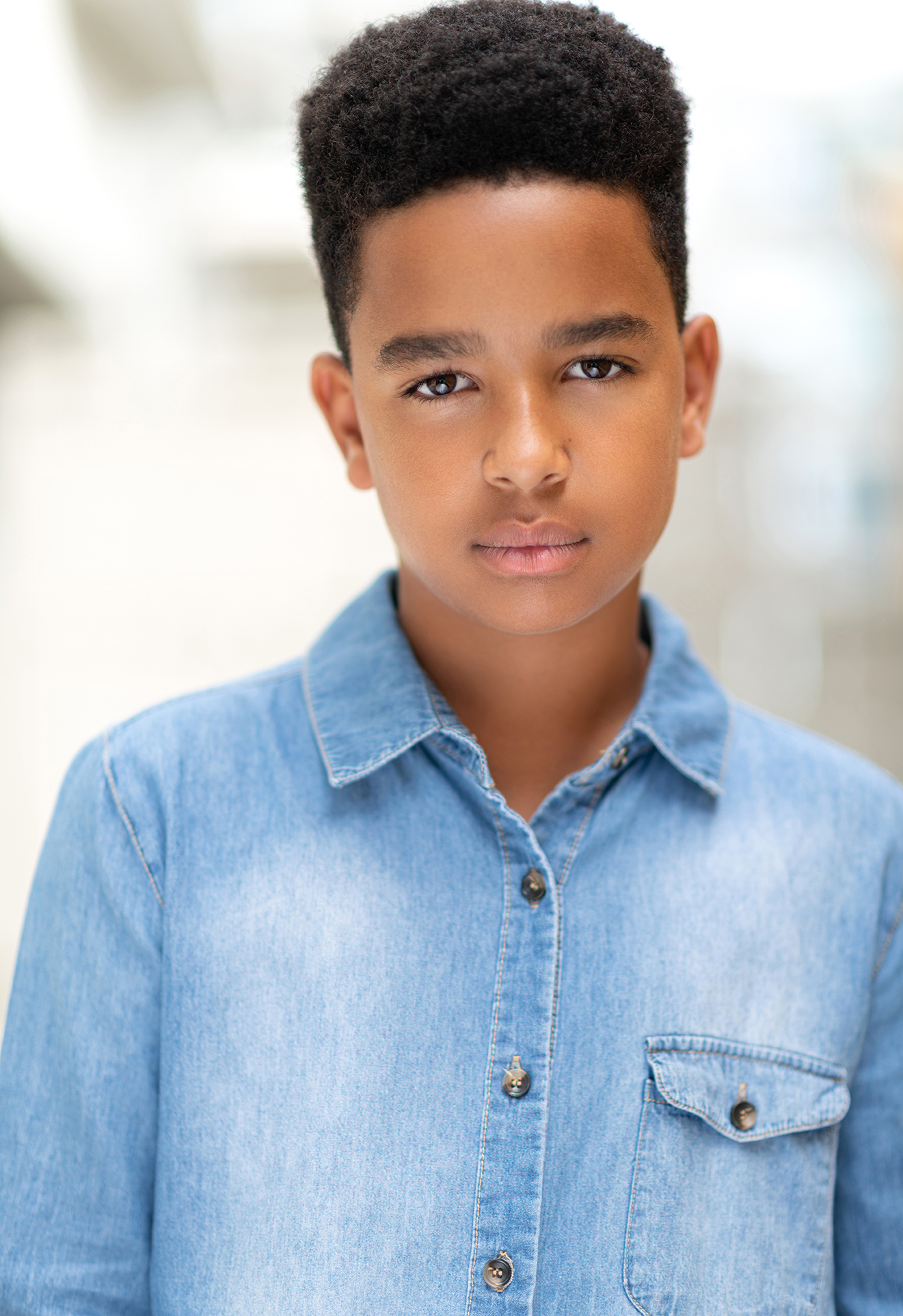 actor Akiz Aguma large photo