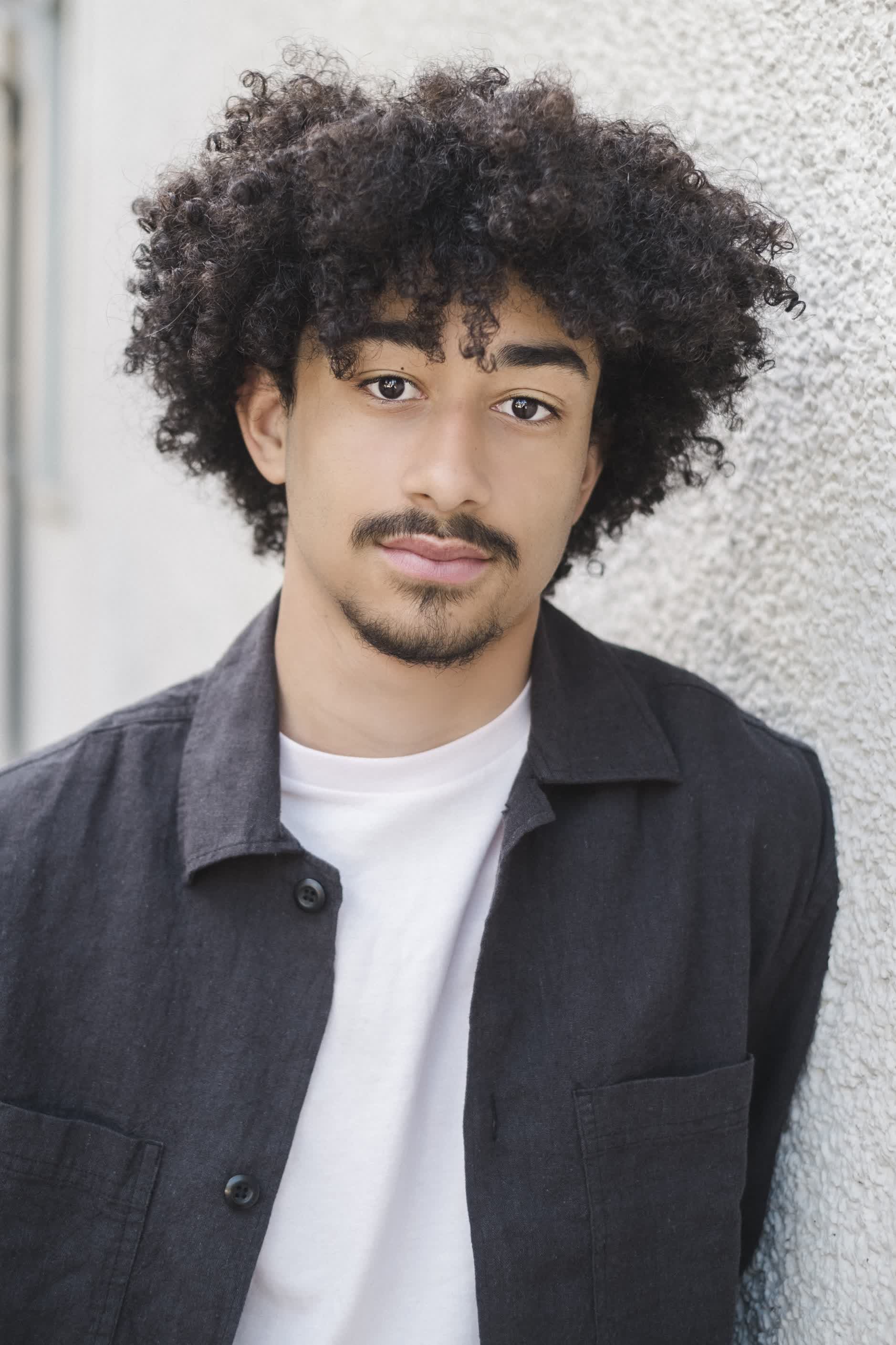 actor Alex Jarmon large photo