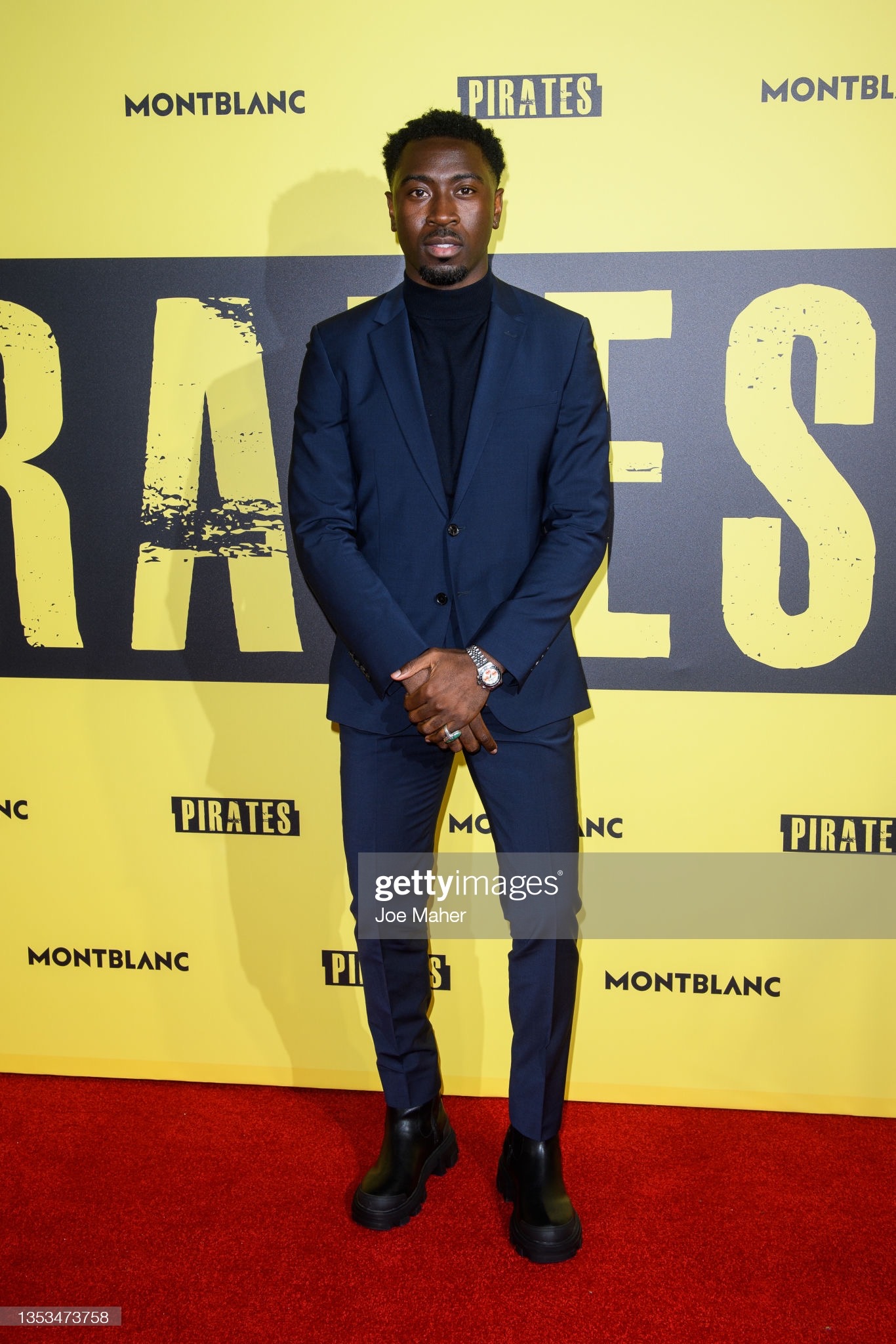 actor Aaron Shosanya large photo