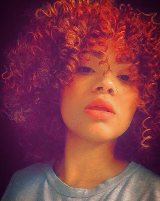 actor Melanie Halfkenny large photo