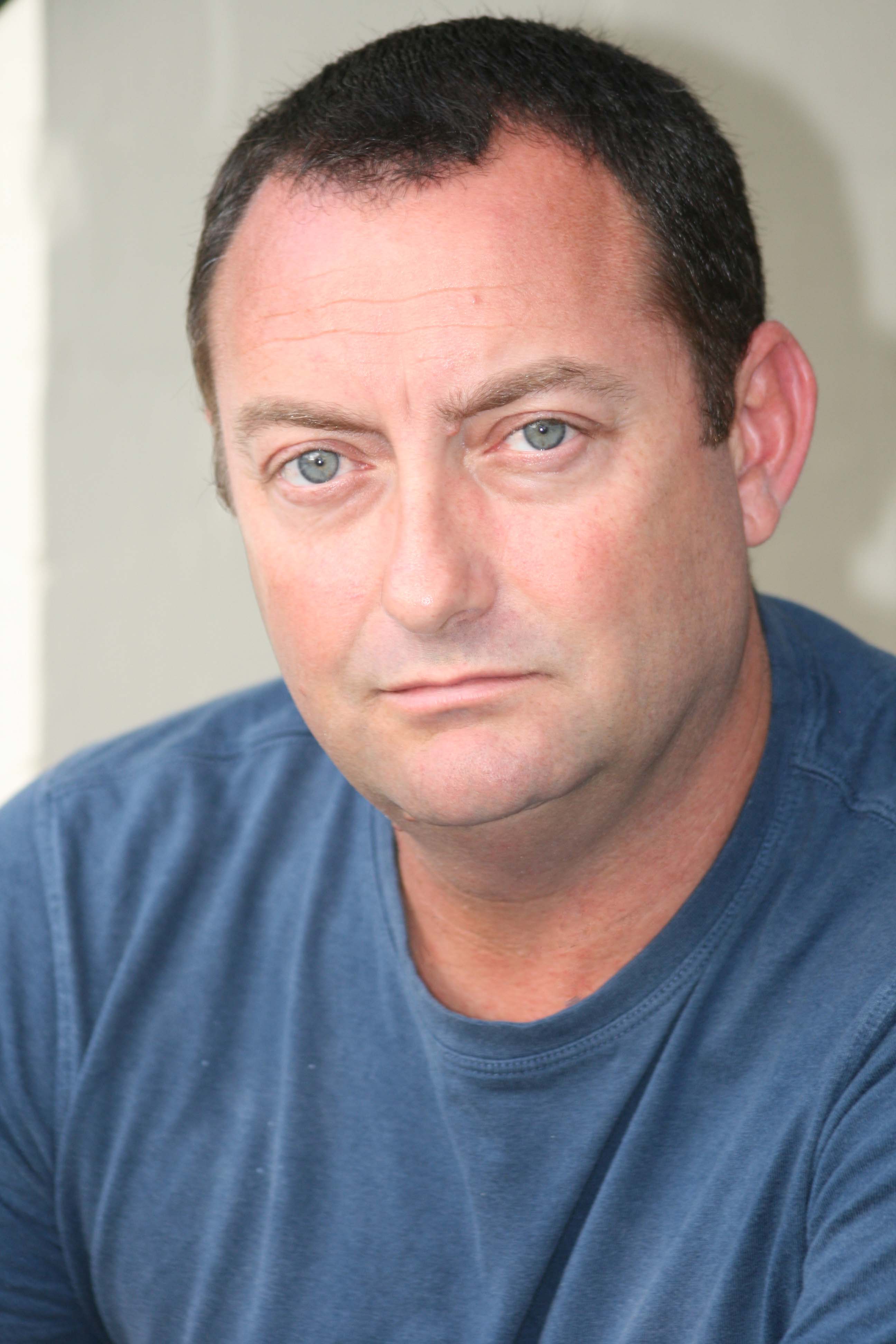 actor Chris Bartholomew large photo