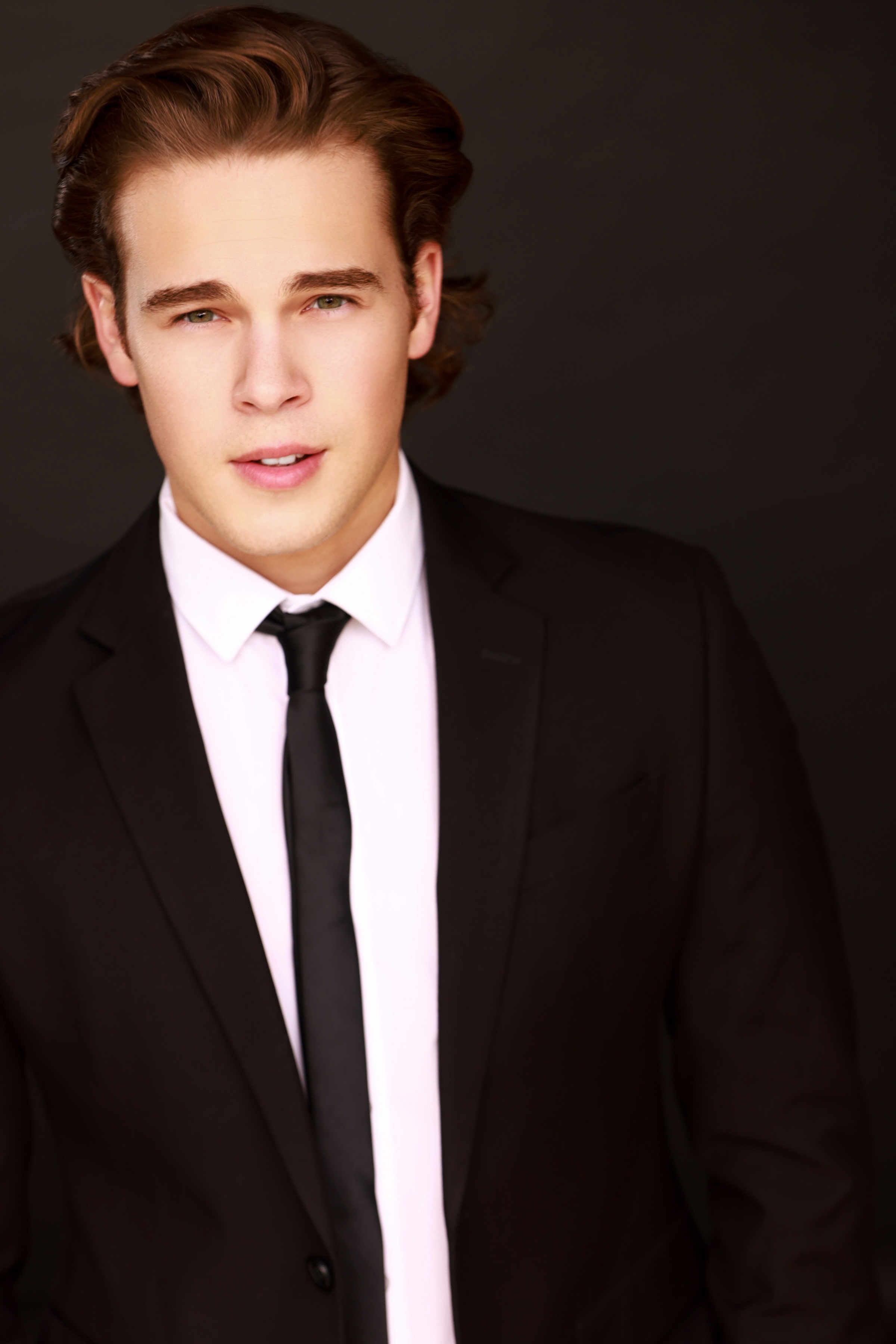 actor Ricardo Hurtado large photo