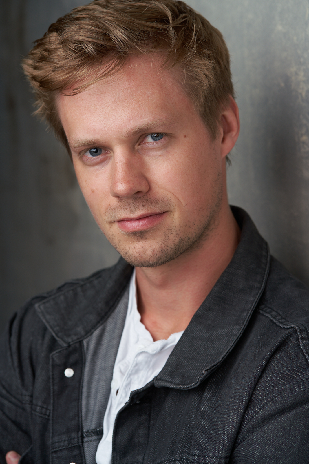 actor Derek McDonnell large photo