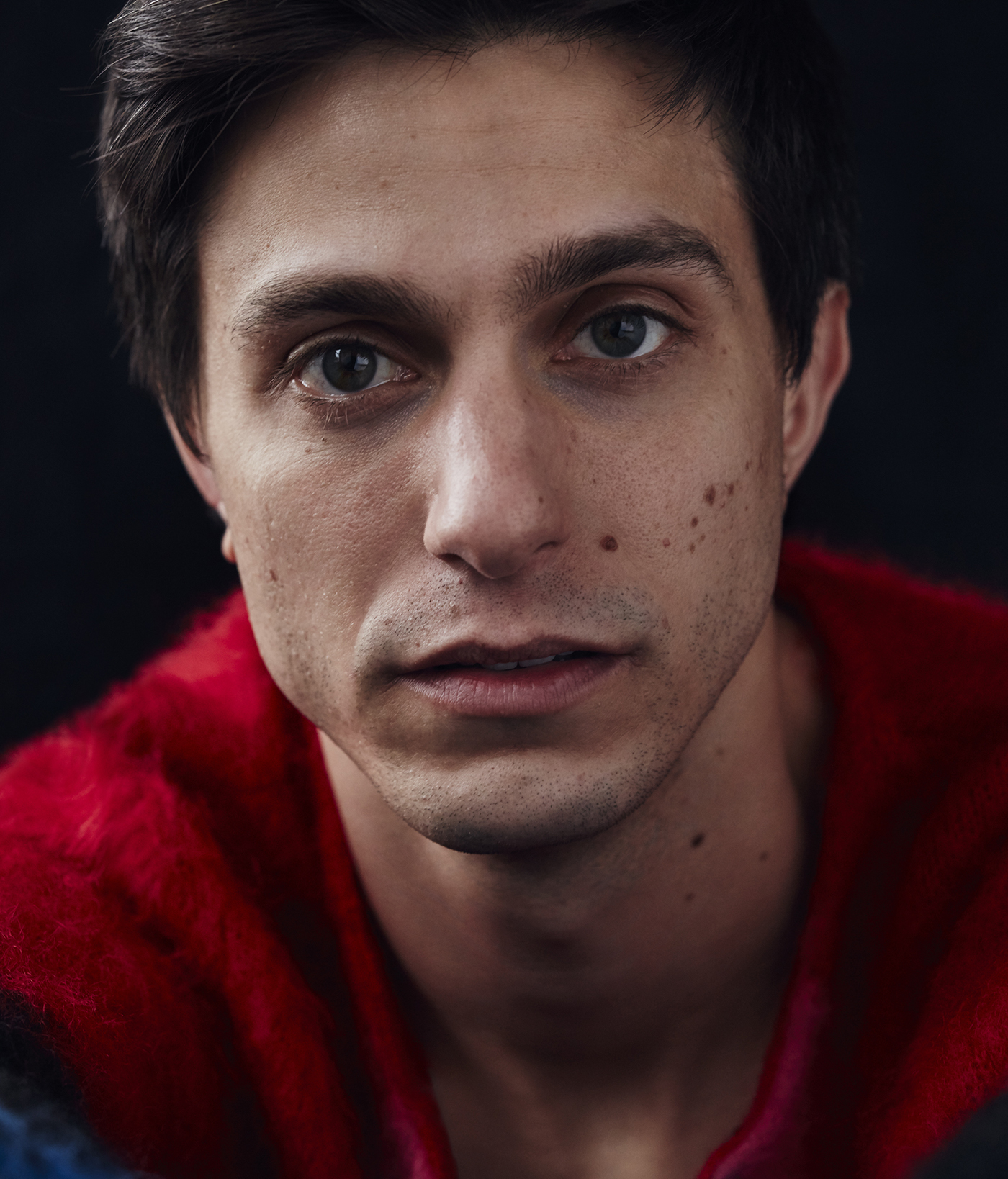 actor Gideon Glick large photo