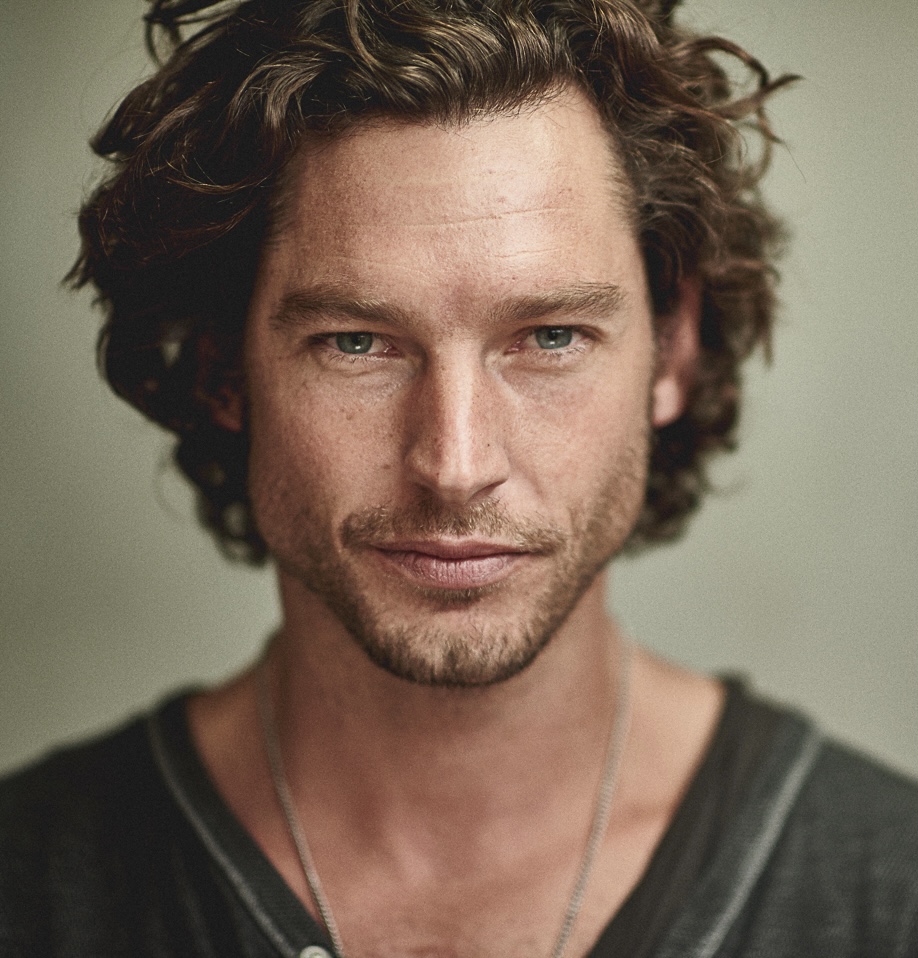 actor Jackson Davis large photo