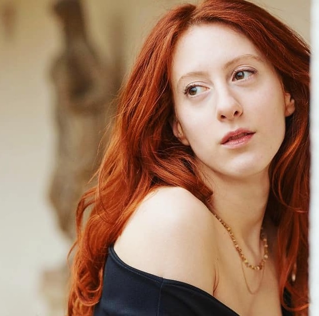 actor Roxane Duran large photo