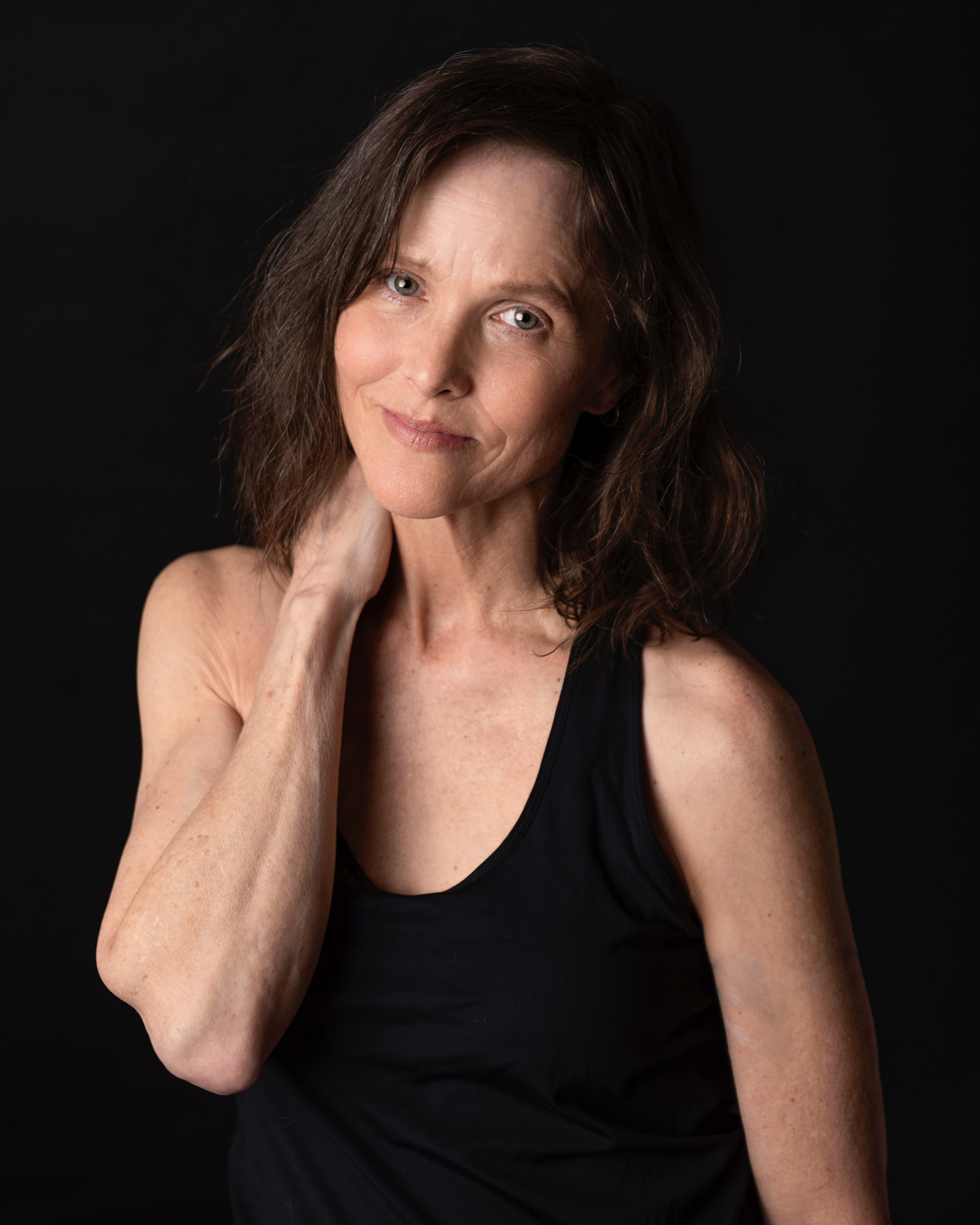 actor Tiffany Helm large photo