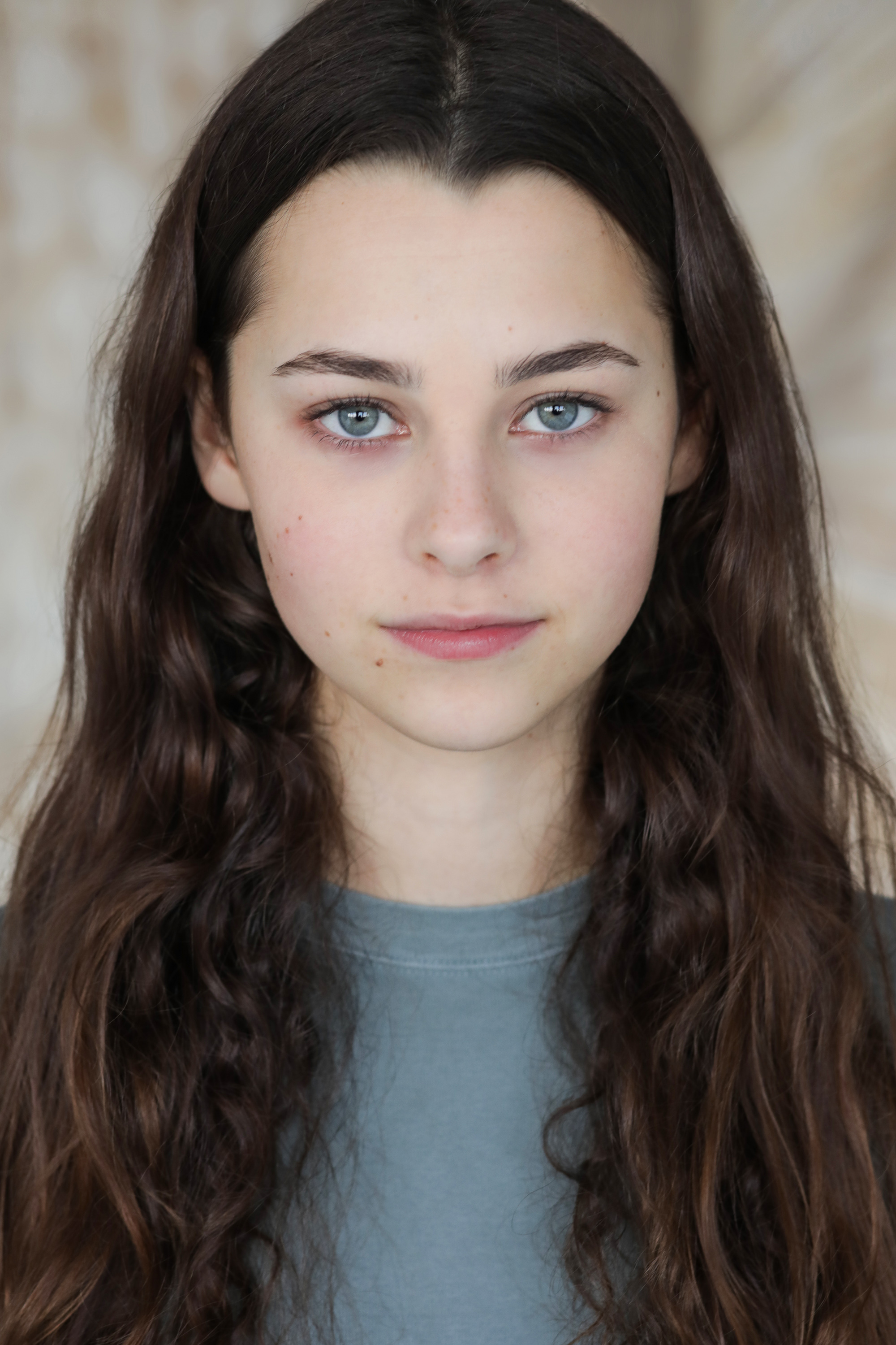 actor Beau Gadsdon large photo