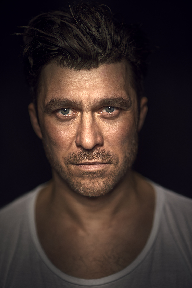 actor Marcin Czarnik large photo