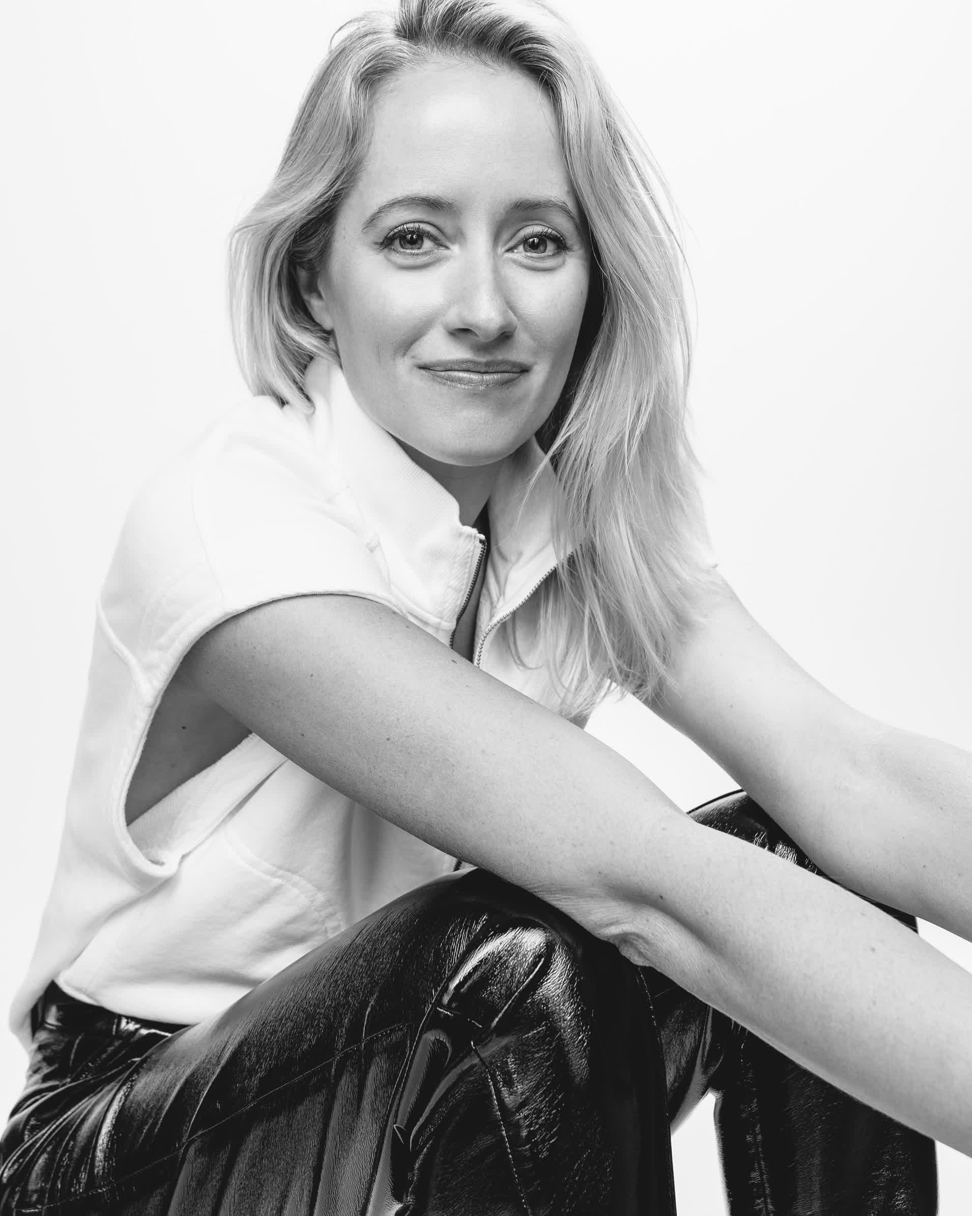 actor Danielle Gross large photo