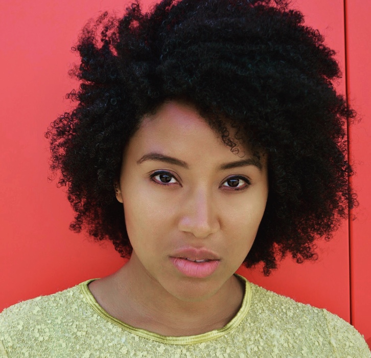 actor Mariela Hill large photo