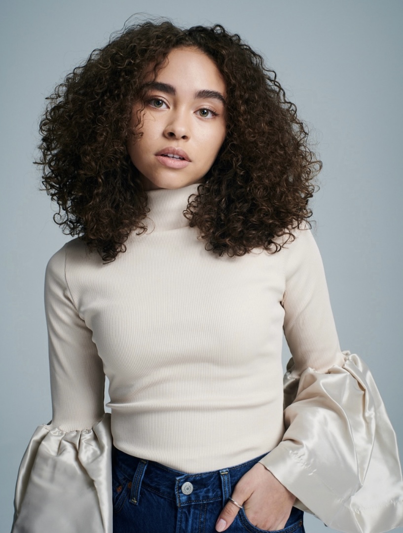 actor Bailey Bass large photo