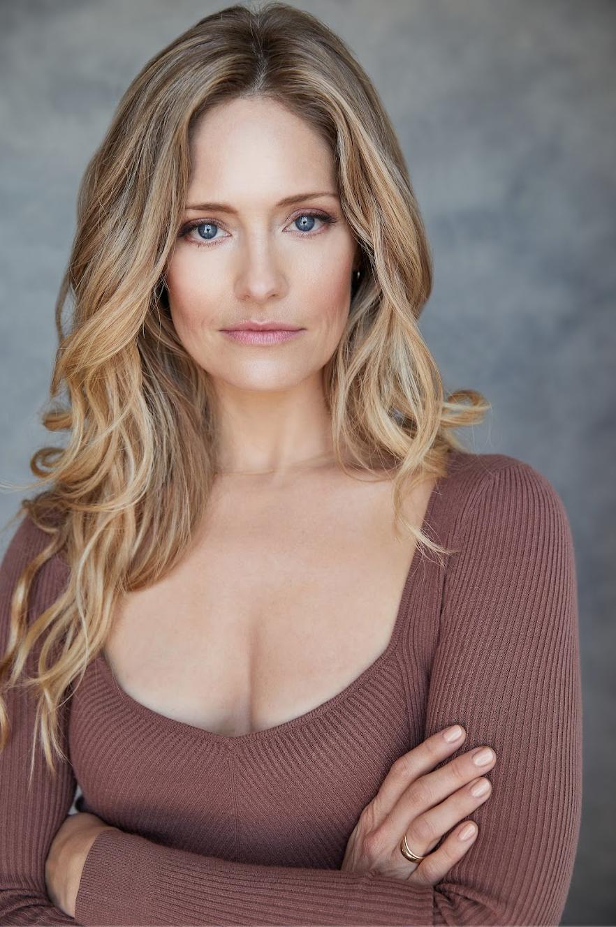 actor Stefanie Butler large photo