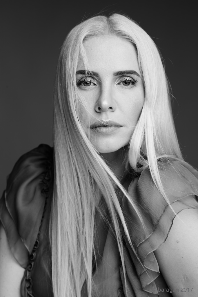 actor Jenia Tanaeva large photo