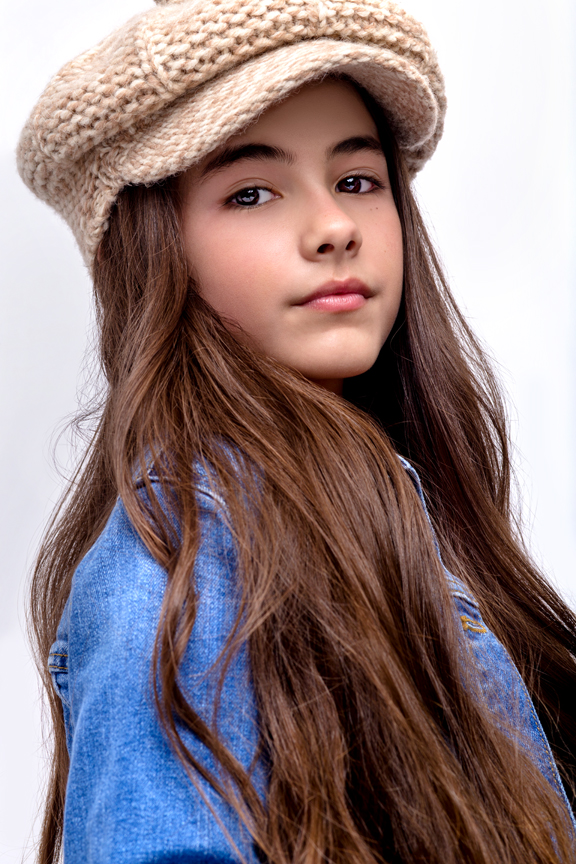 actor Lumi Pollack large photo