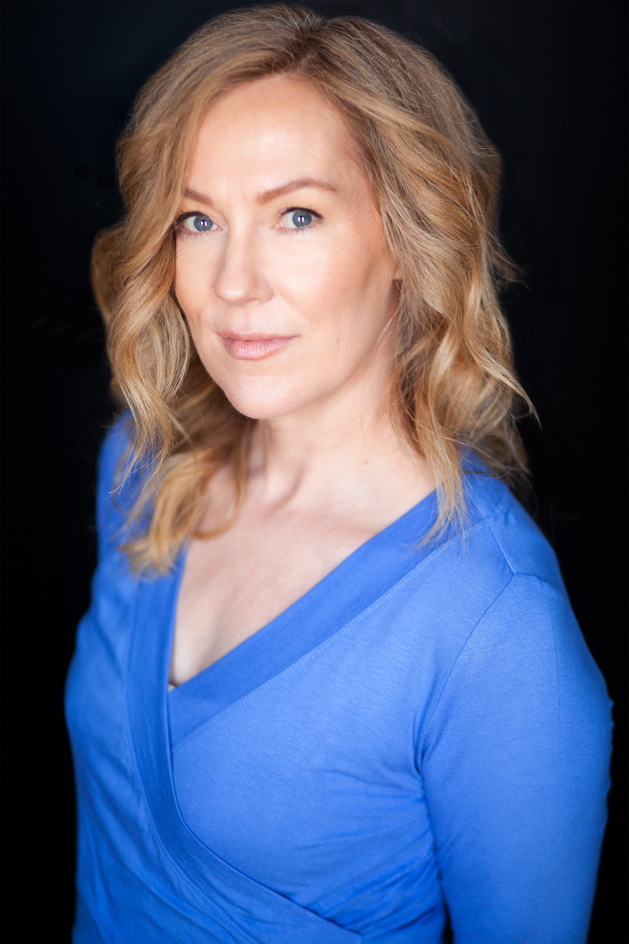 actor Rae Farrer large photo