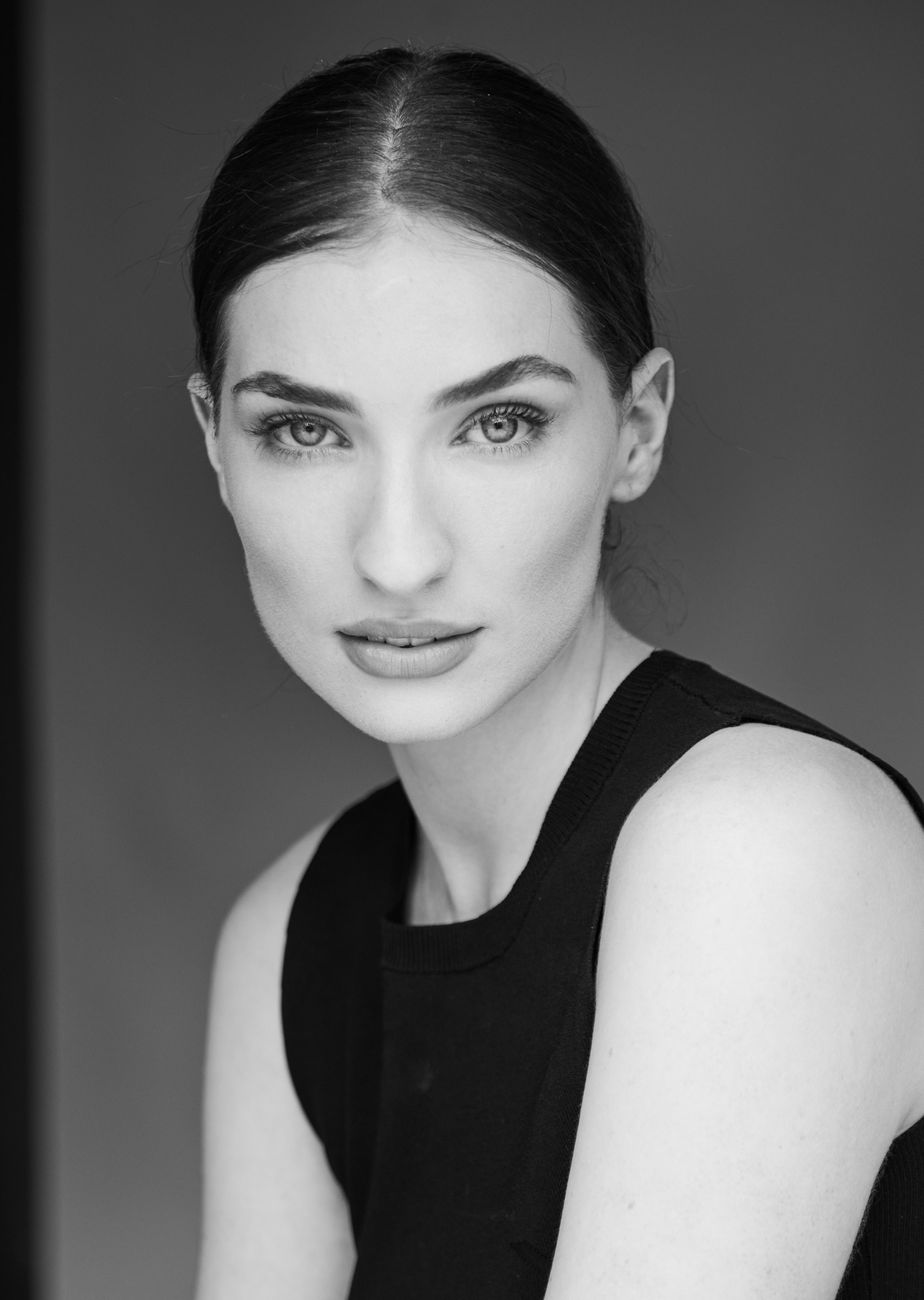 actor Ines English large photo