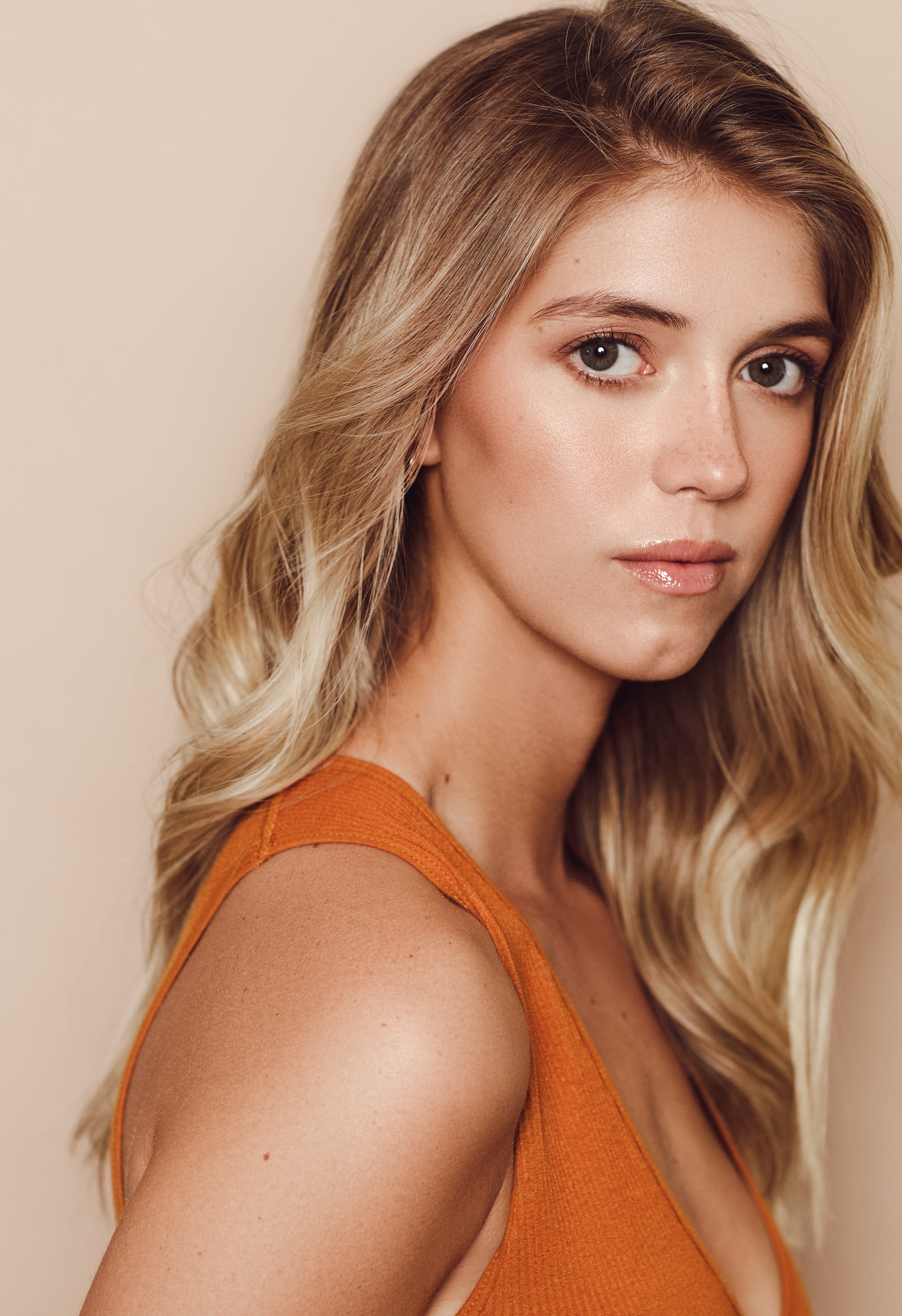 actor Lexi DiBenedetto large photo