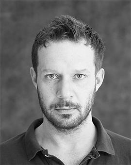 actor Grzegorz Malecki large photo