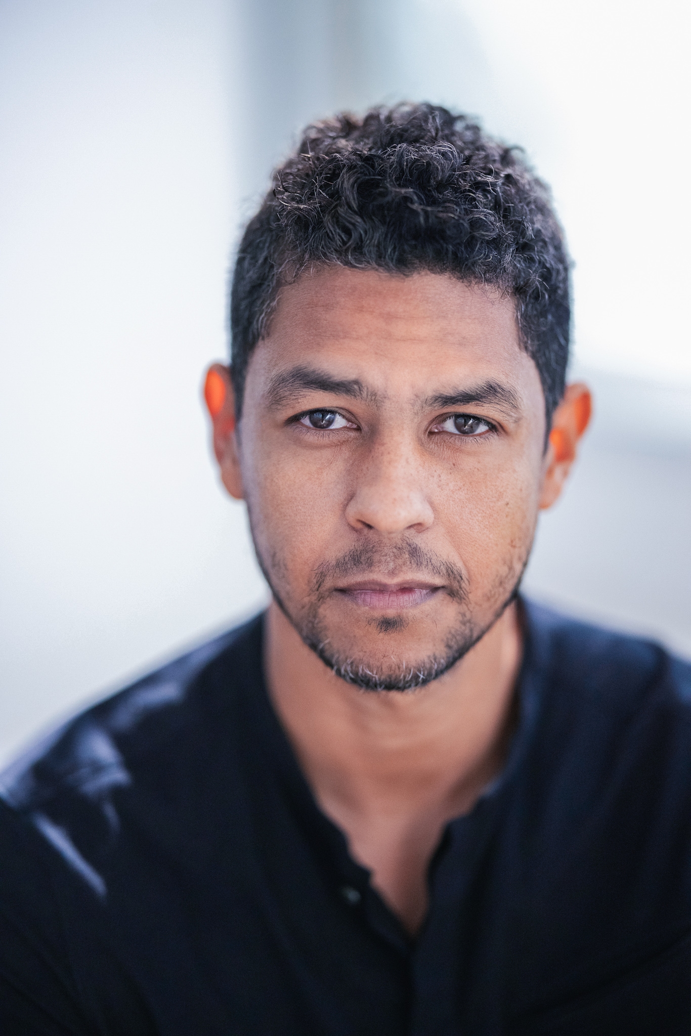 actor Héctor Aníbal large photo