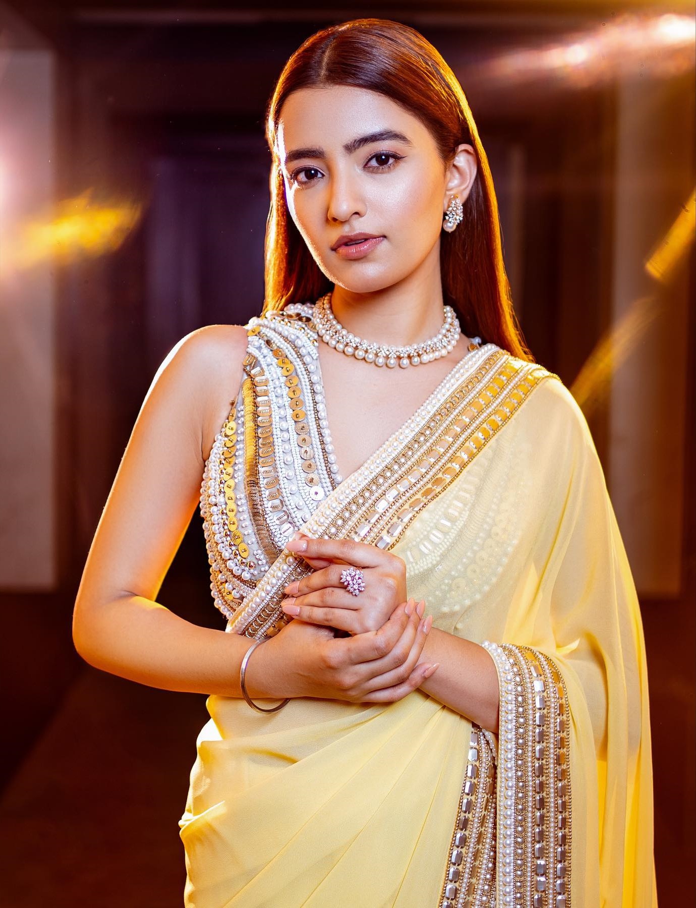 actor Rukshar Dhillon large photo