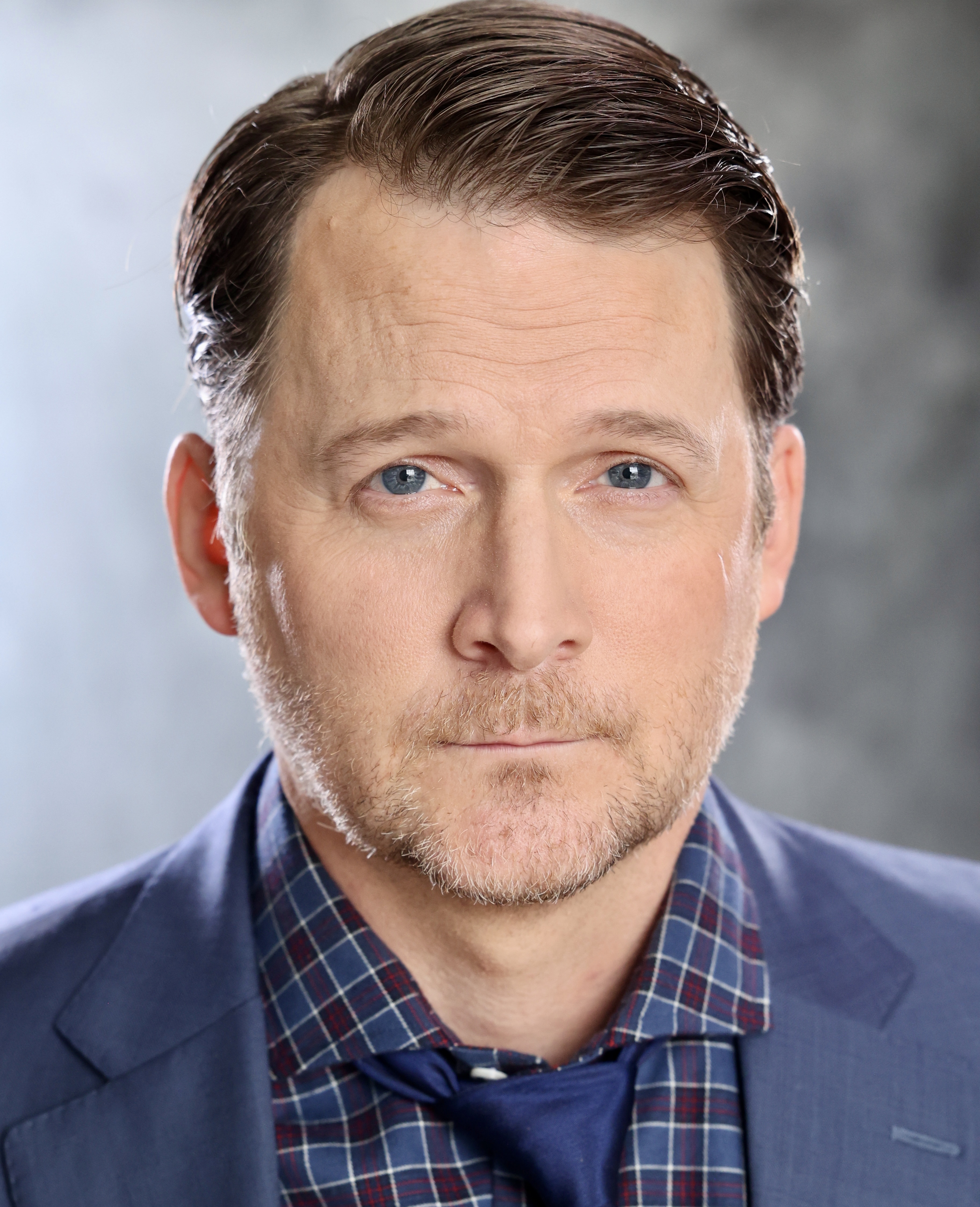 actor Lucas Bentley large photo