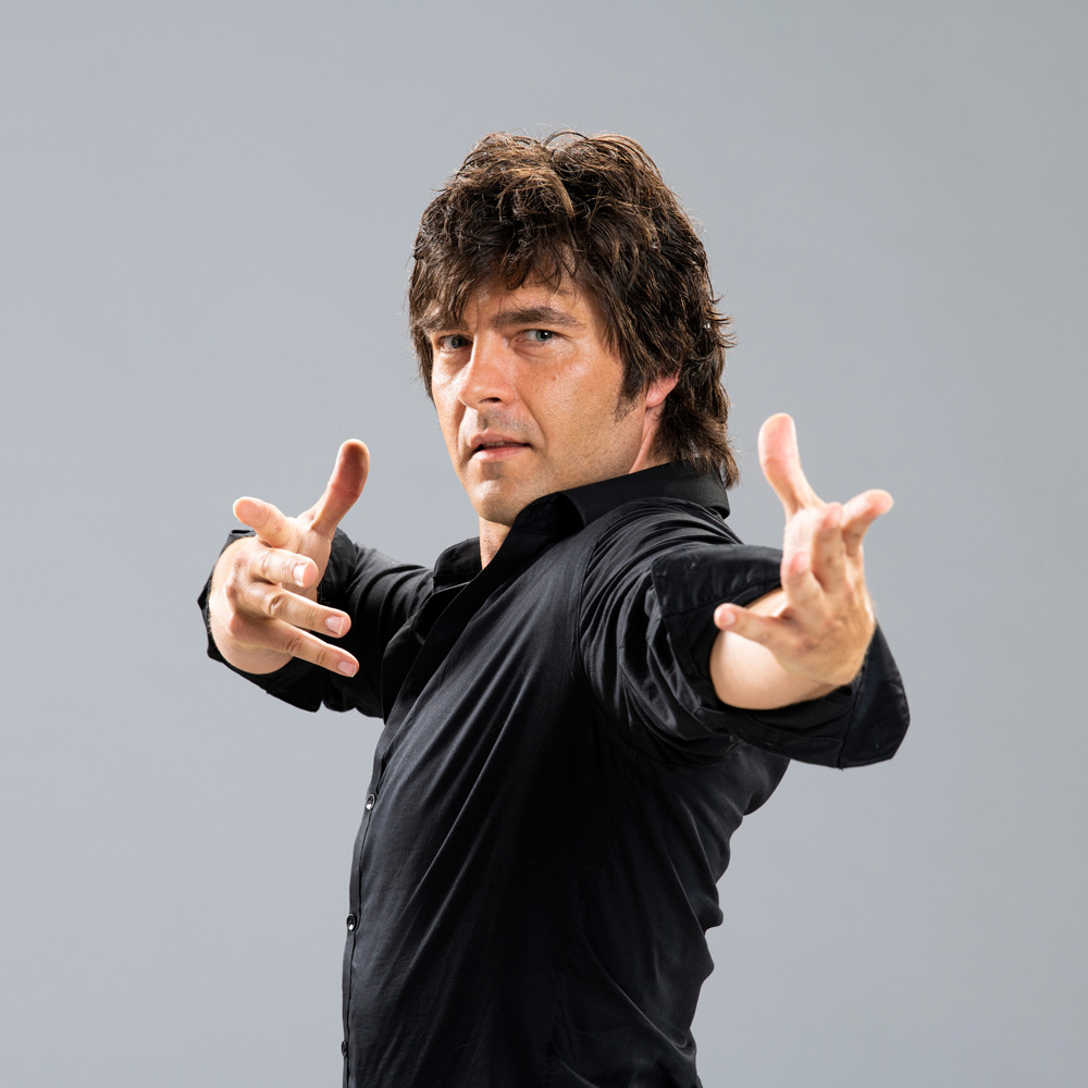 actor Nikola Tucakov large photo