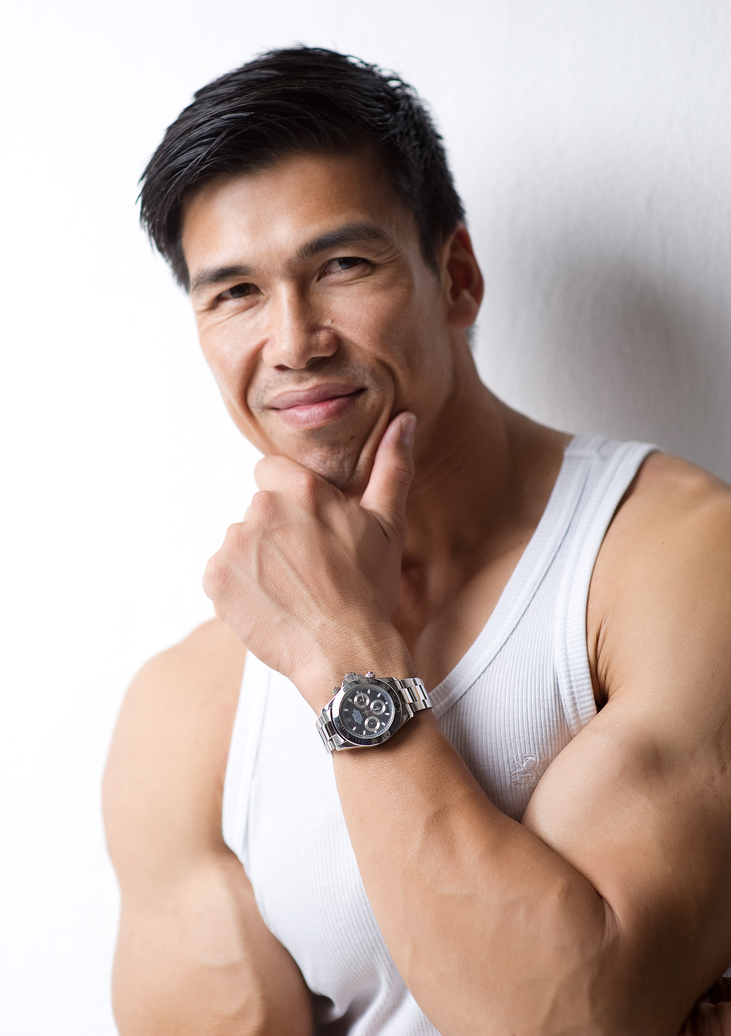 actor Sonny Le large photo