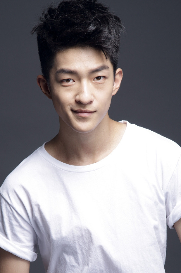 actor Chuxiao Qu large photo