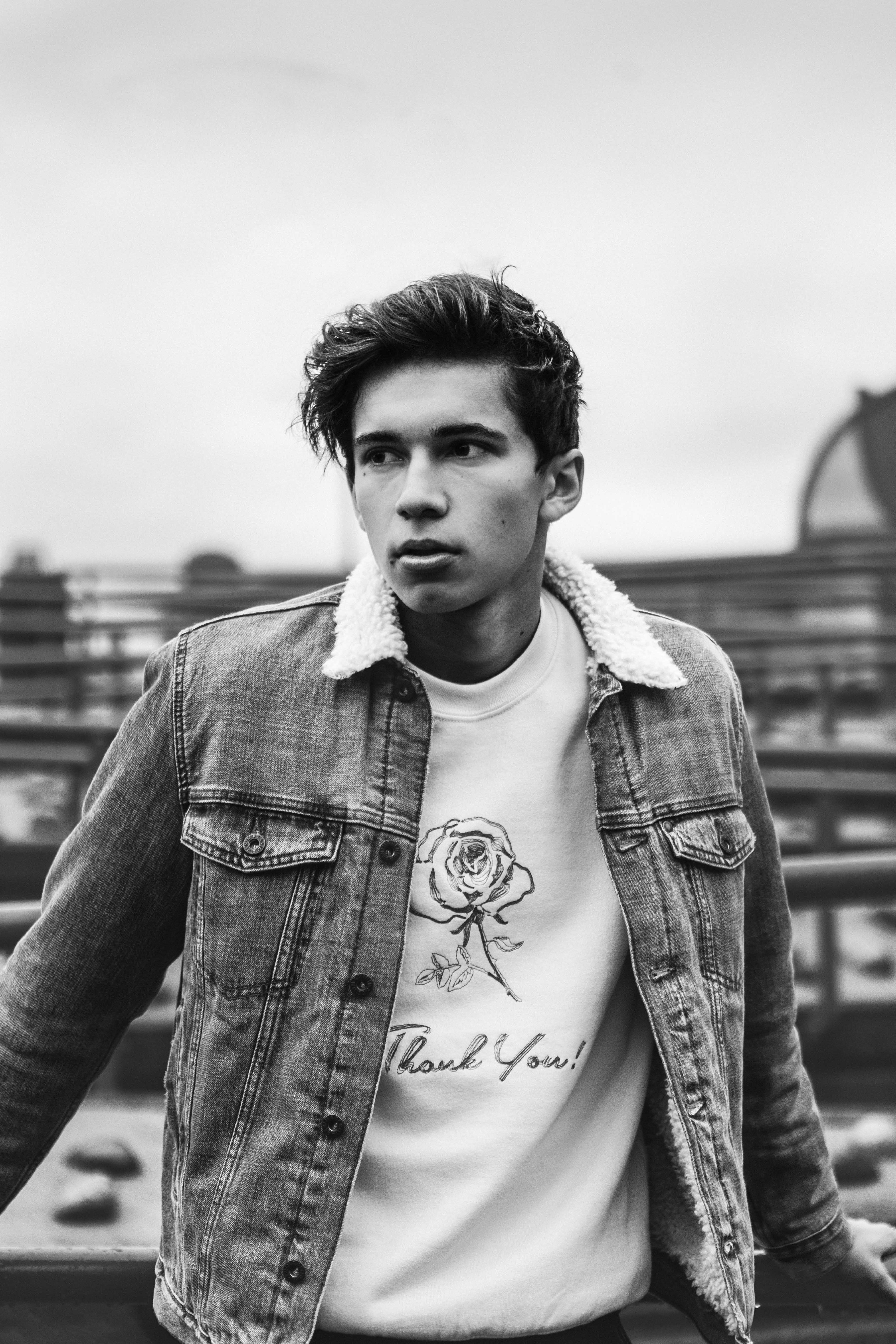 actor Ajay Friese large photo