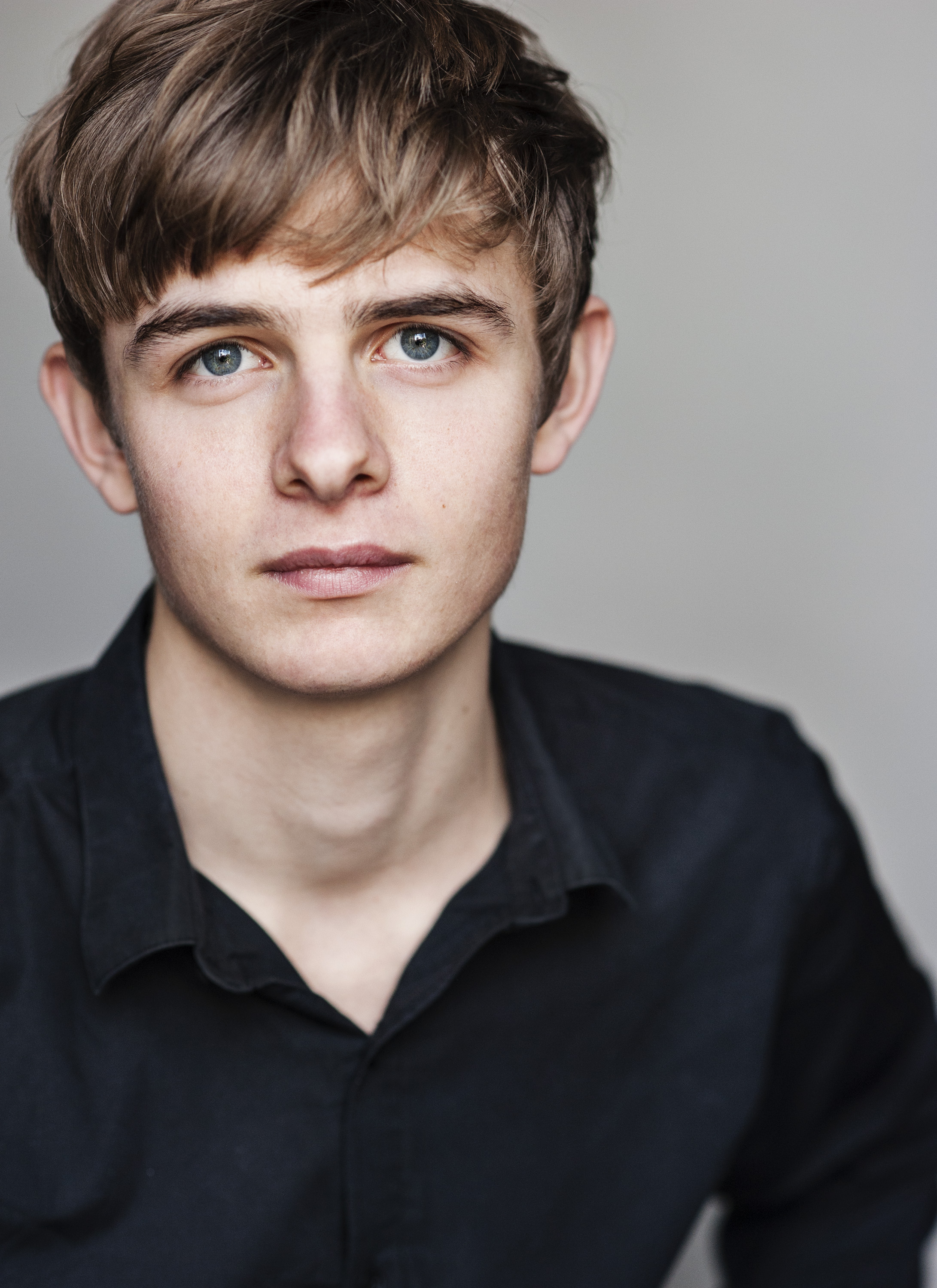 actor Otto Farrant large photo