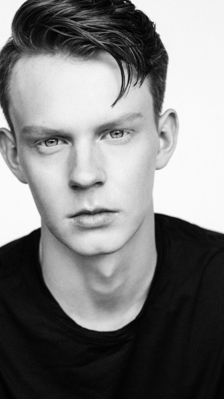 actor Cody Davis large photo