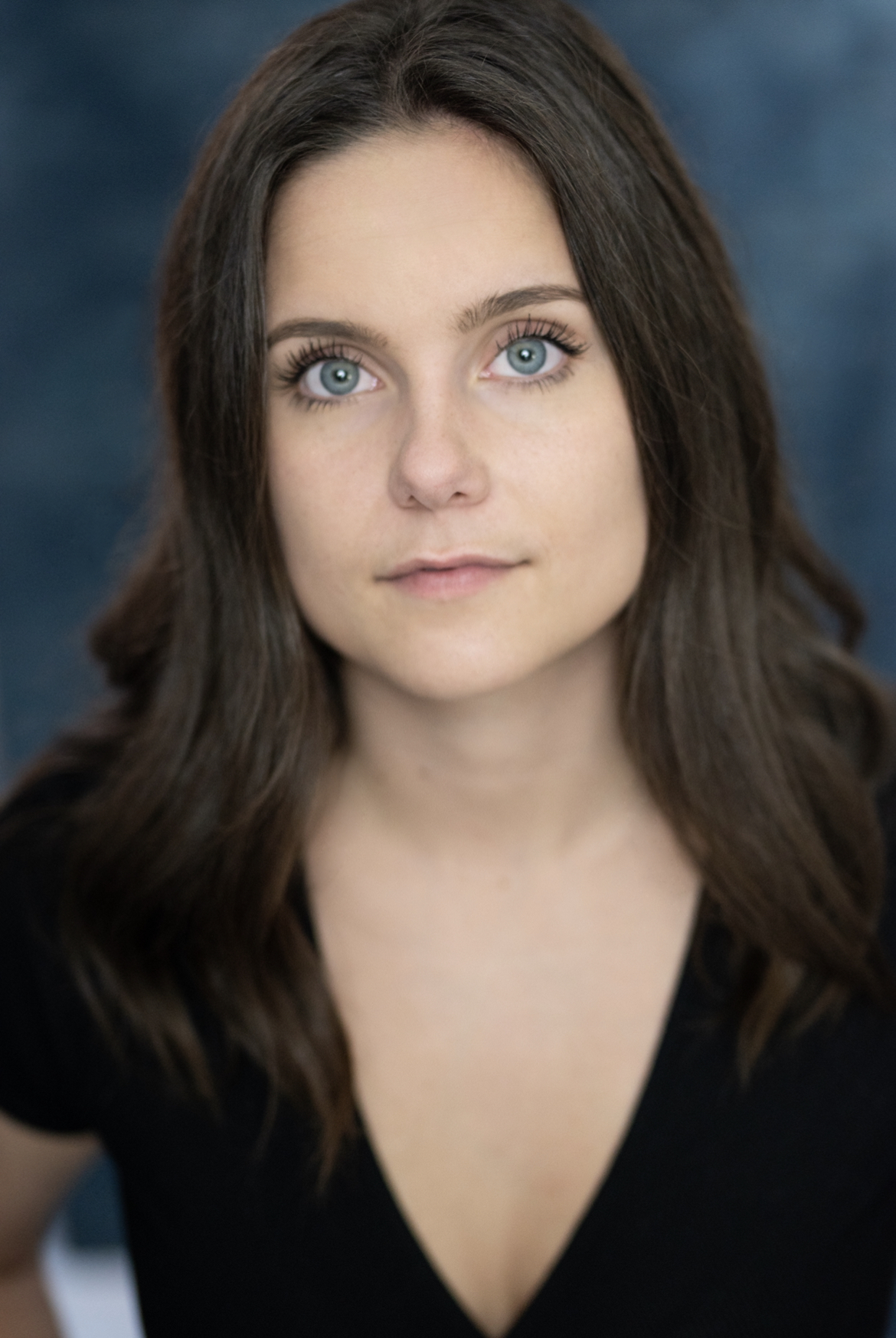 actor Haley Putnam large photo