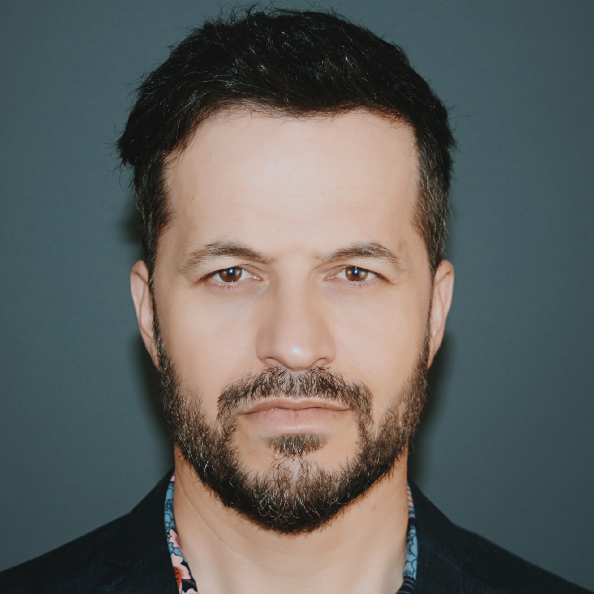 actor Kane Mahon large photo